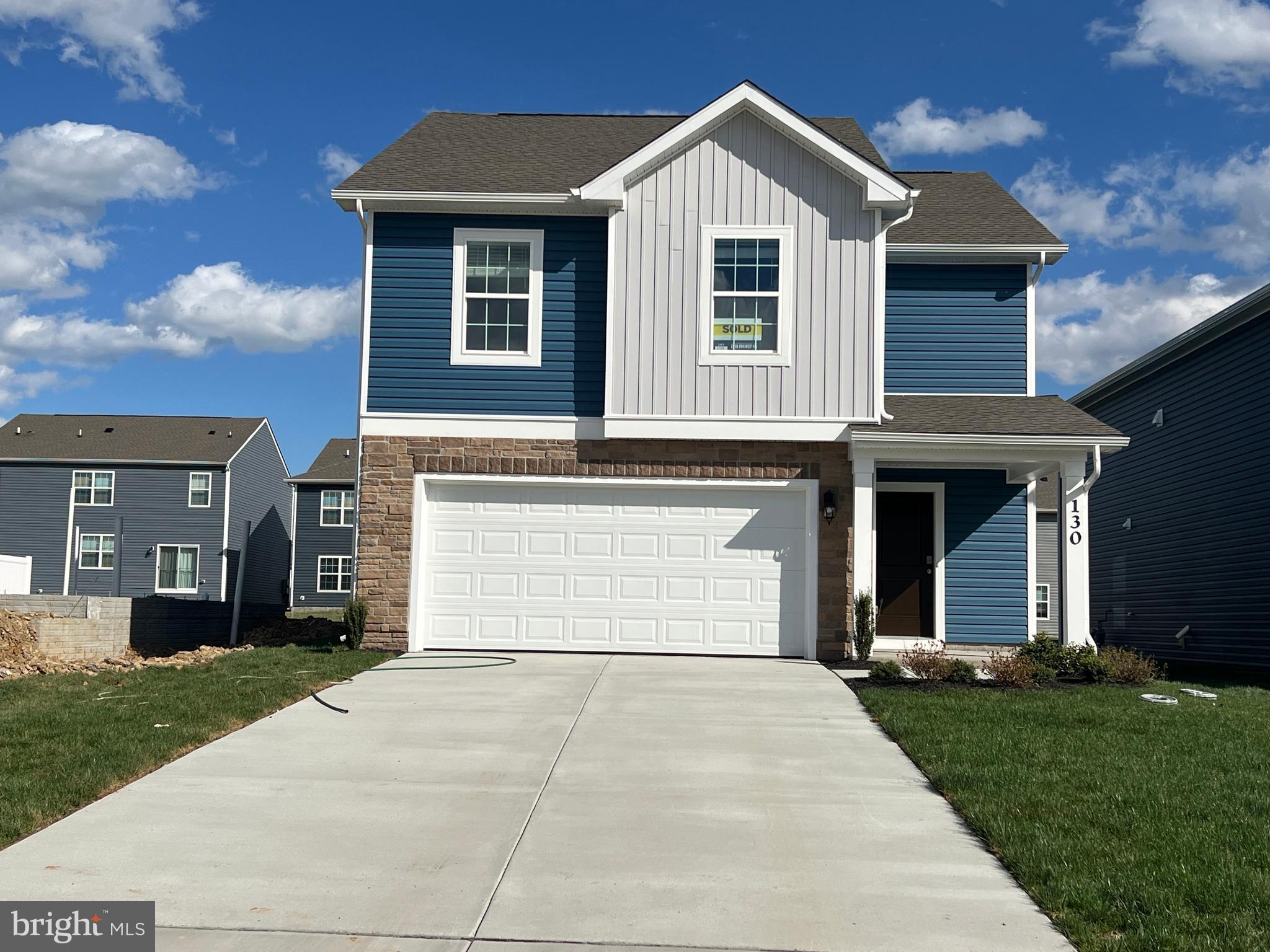 WEST WIND - Residential Lease