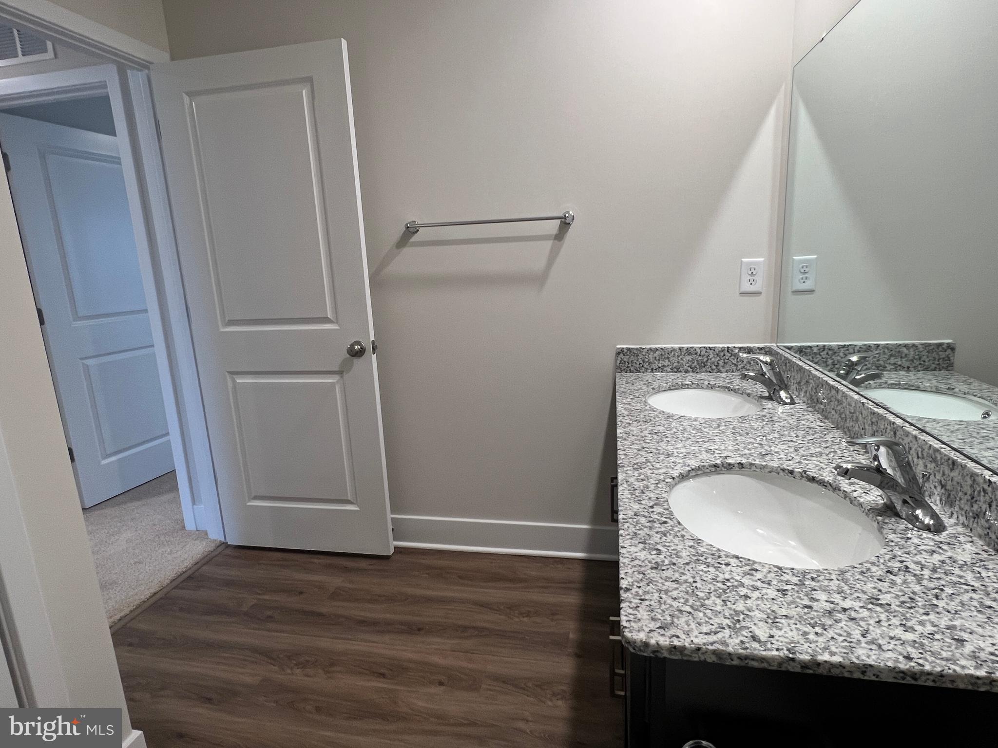 WEST WIND - Residential Lease