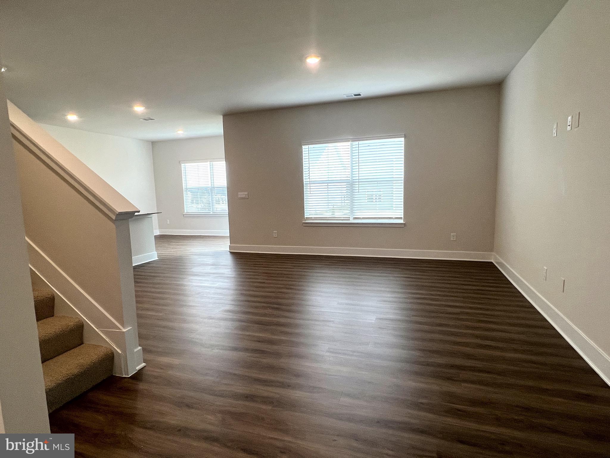 WEST WIND - Residential Lease