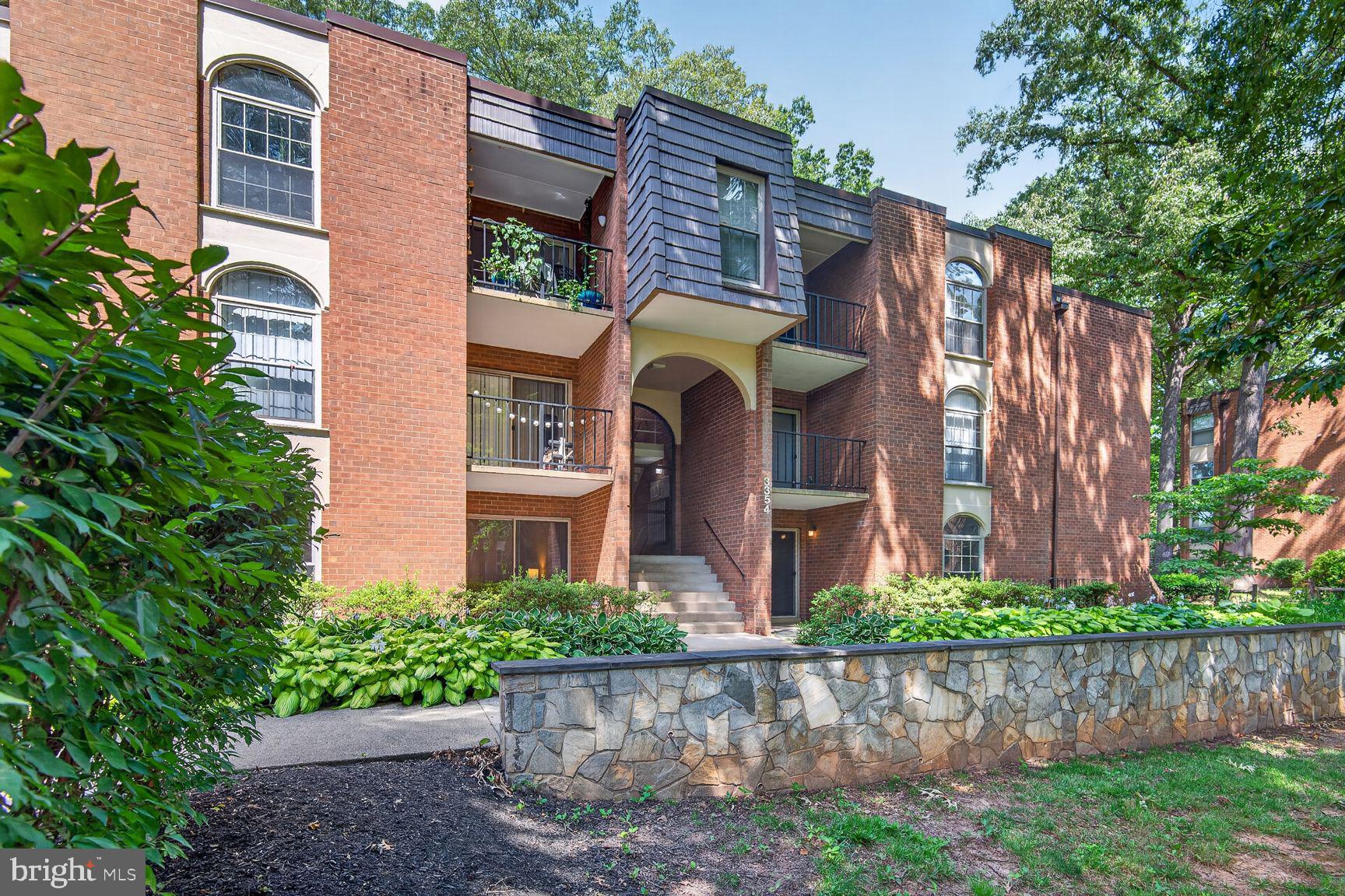 WOODBURN VILLAGE - Residential