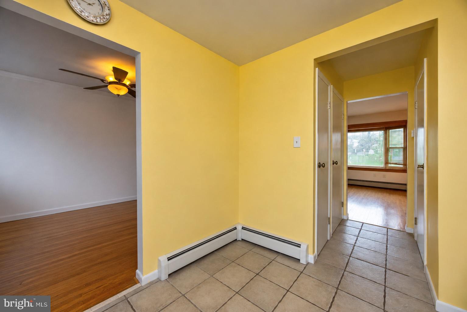 EXECUTIVE HOUSE - Residential