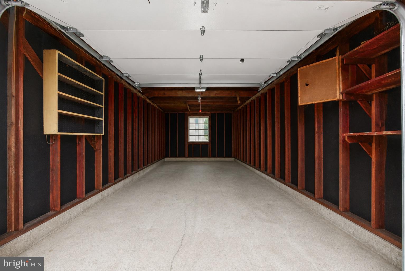 EXECUTIVE HOUSE - Residential