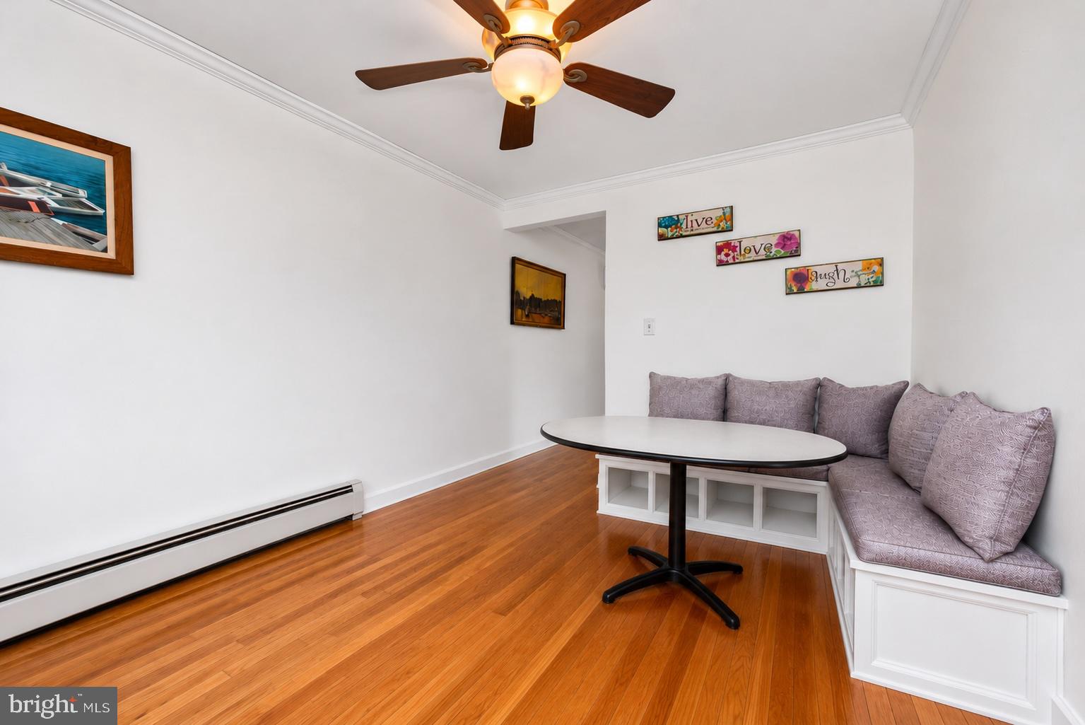 EXECUTIVE HOUSE - Residential