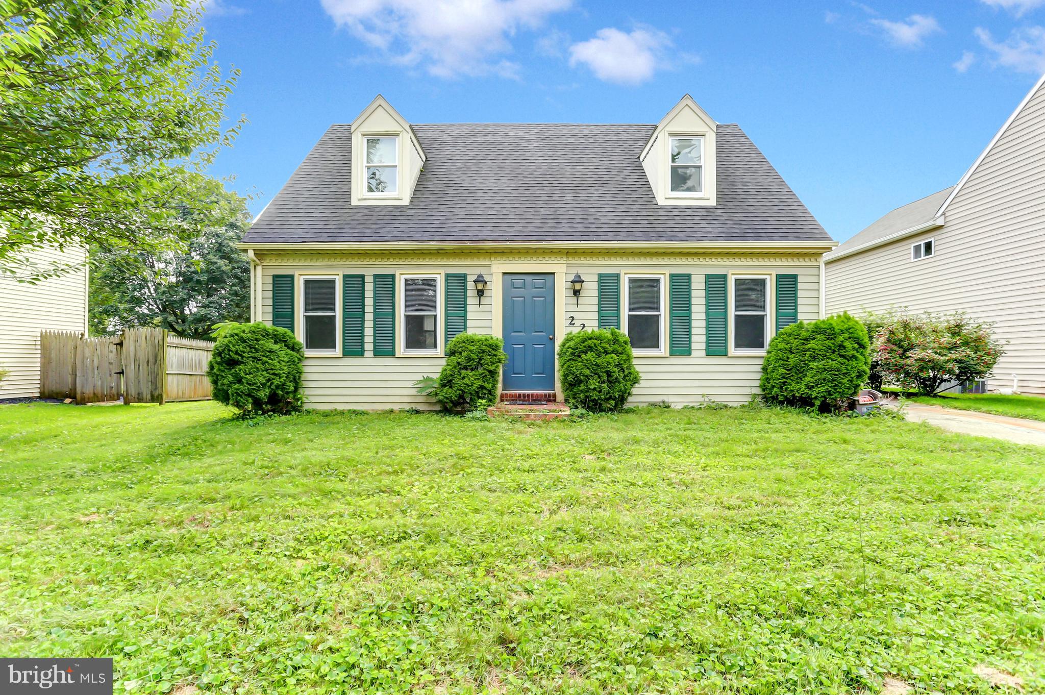 Amazing opportunity for the savvy buyer out there that is willing to make a small investment to cosmetic updates for a large return of instant equity!  This cute 3 bedroom, 2.5 bathroom detached home is ready for new owners to polish this back to the sparkling gem it once was.  It features a master bedroom on the main floor with attached bathroom. Two more large bedrooms upstairs, and a spacious kitchen demonstrate an efficient use of space.  And there is plenty more room to relax or entertain guests in the finished basement and large fenced in back yard.  This is a blank canvas ready for you to decorate, and with just new paint and carpet, this home will look and feel brand new!