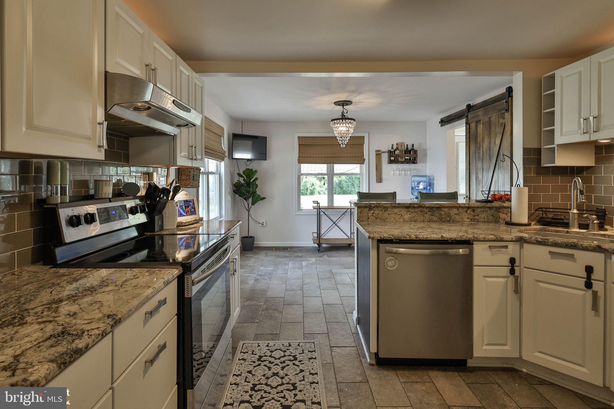 MIDWAY MANOR - Residential