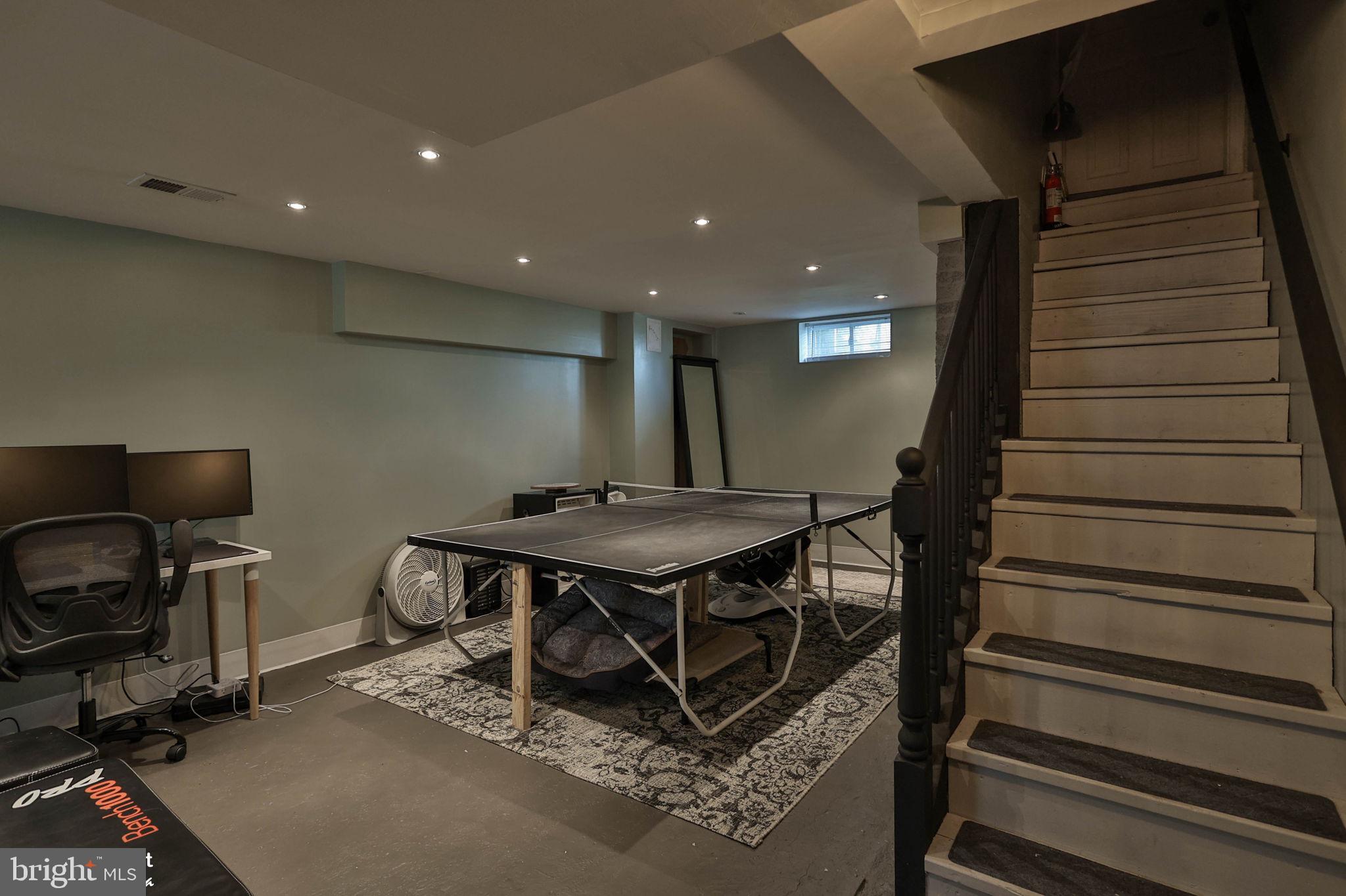 MIDWAY MANOR - Residential