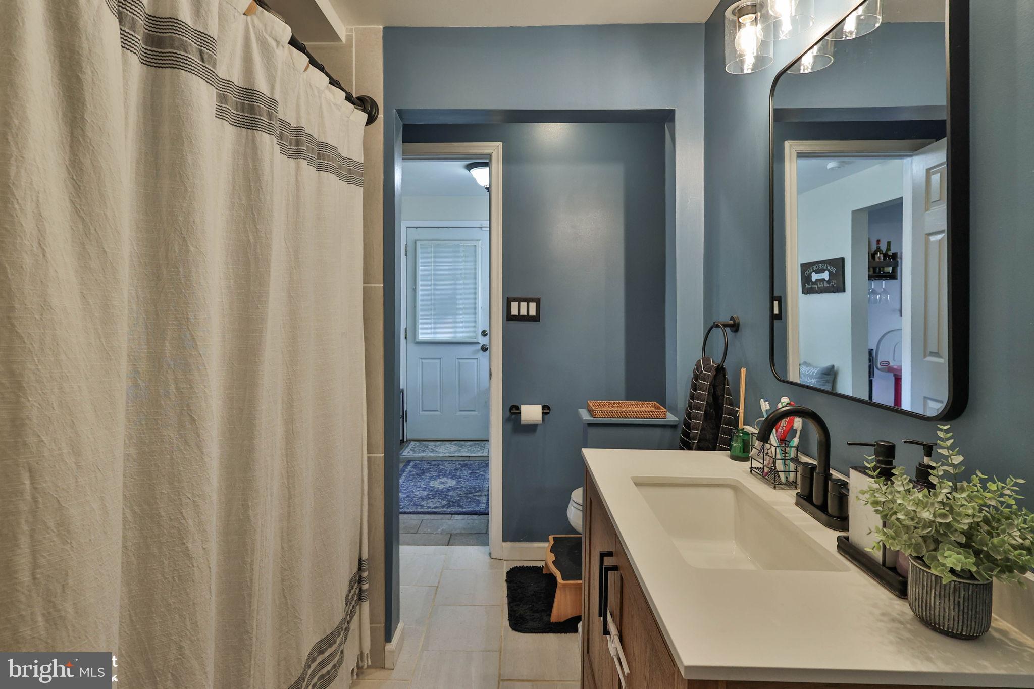 MIDWAY MANOR - Residential