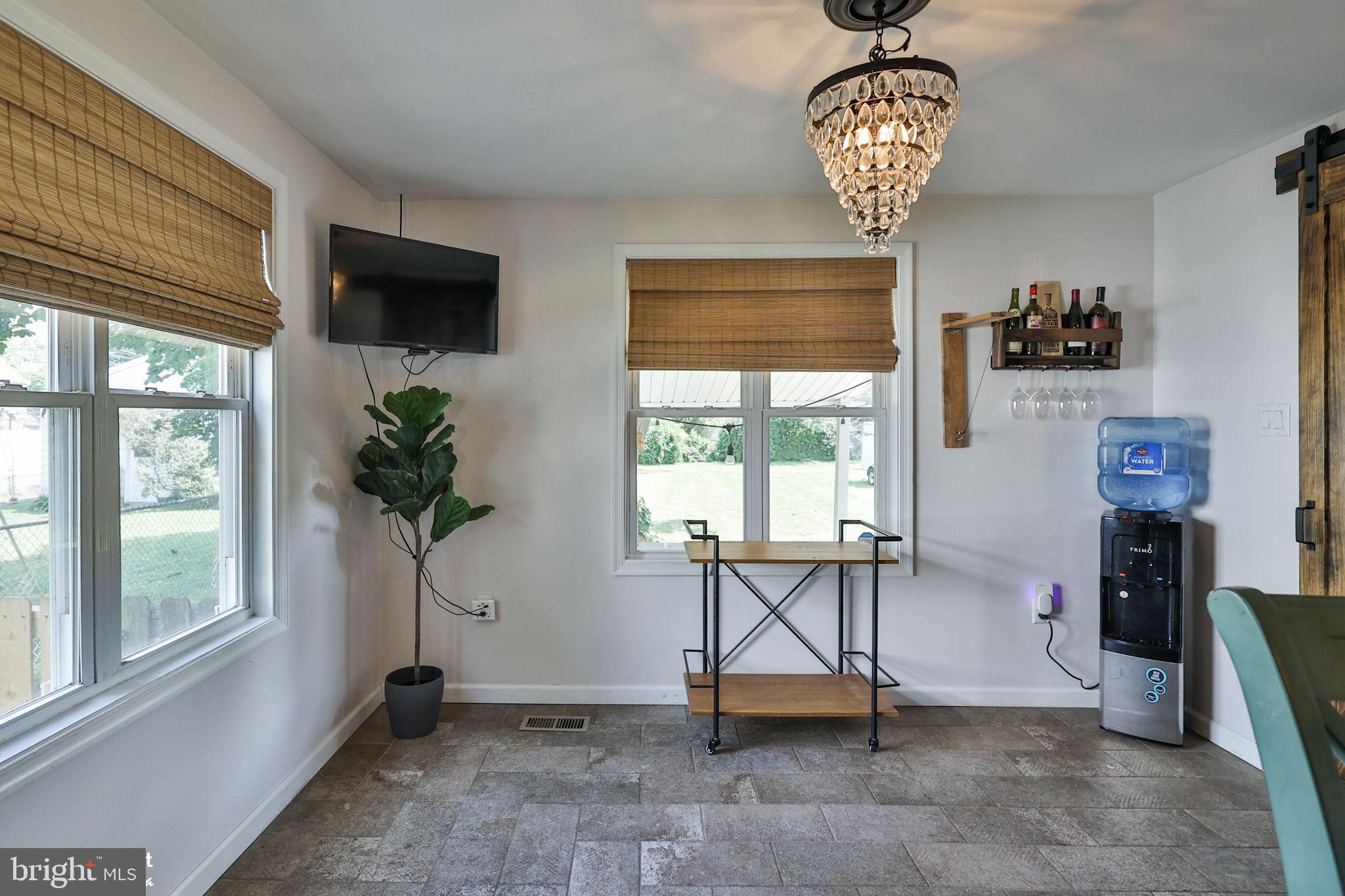MIDWAY MANOR - Residential