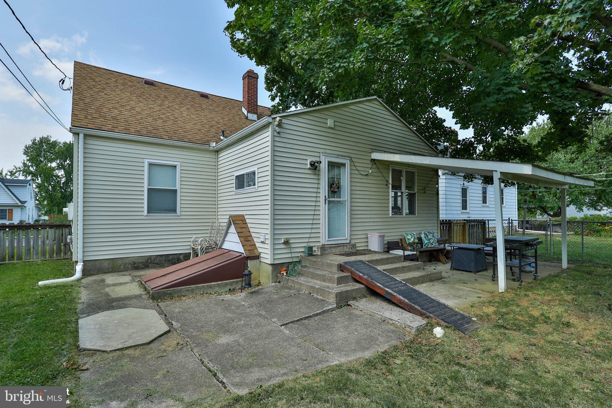MIDWAY MANOR - Residential