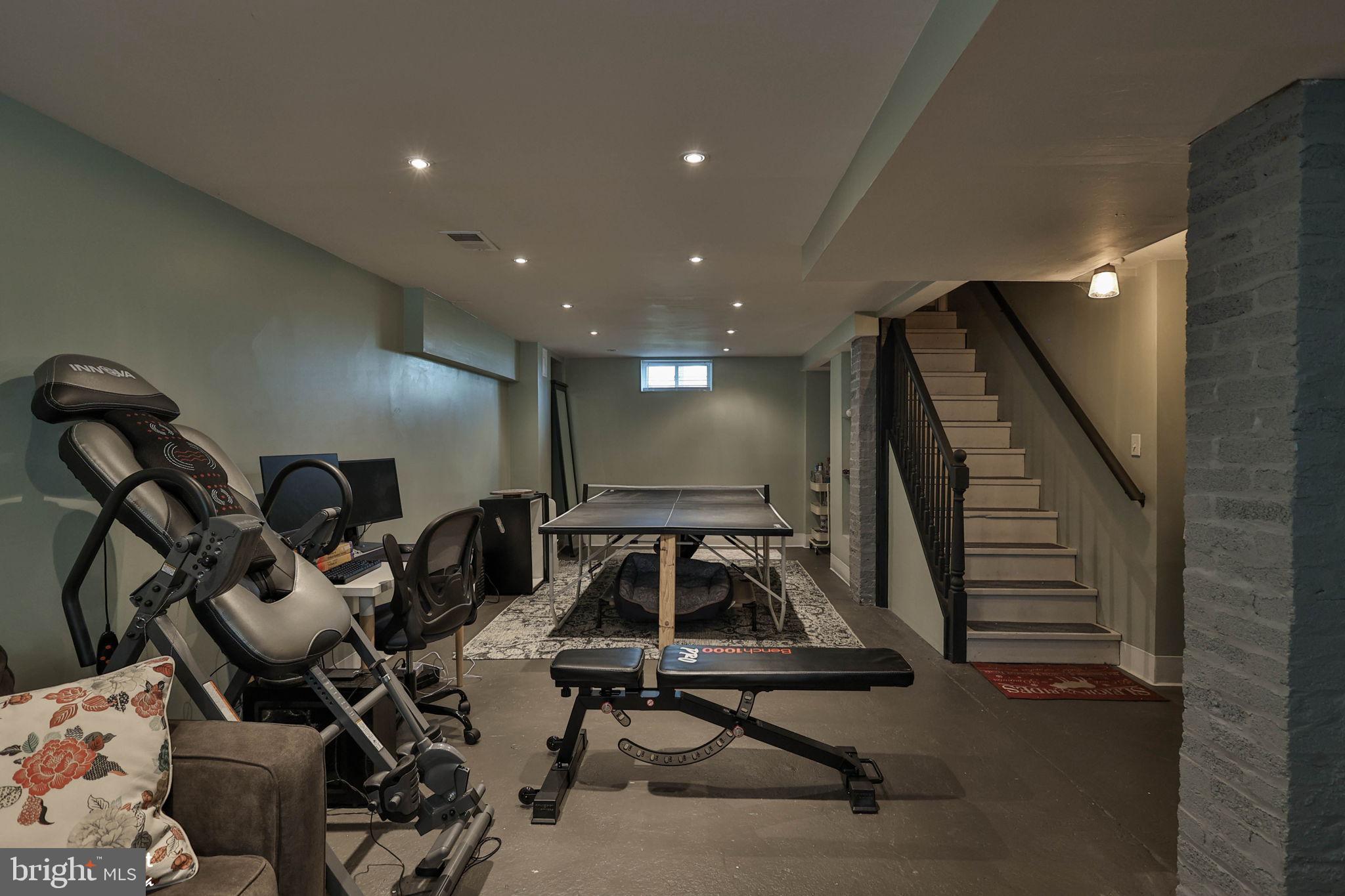 MIDWAY MANOR - Residential