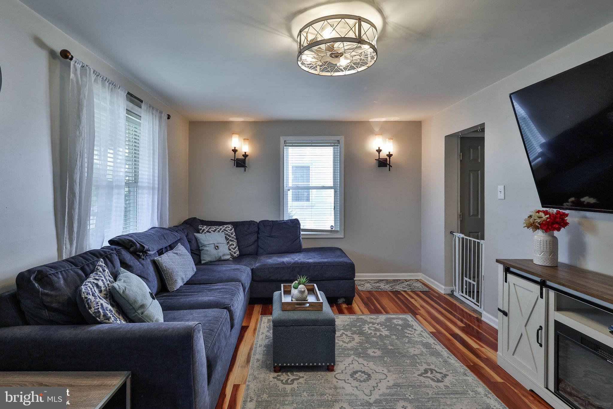 MIDWAY MANOR - Residential