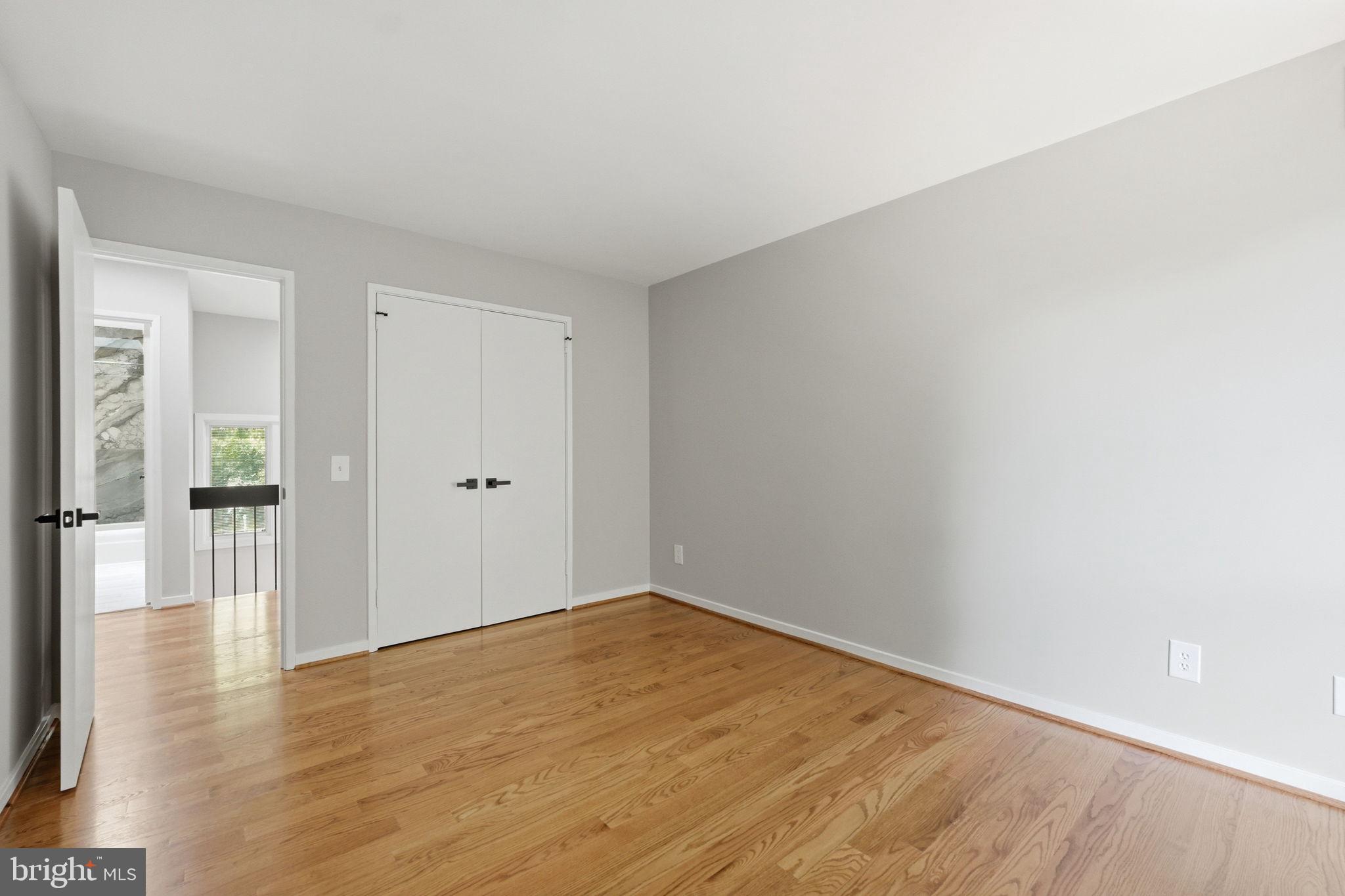 MANTUA WOODS - Residential