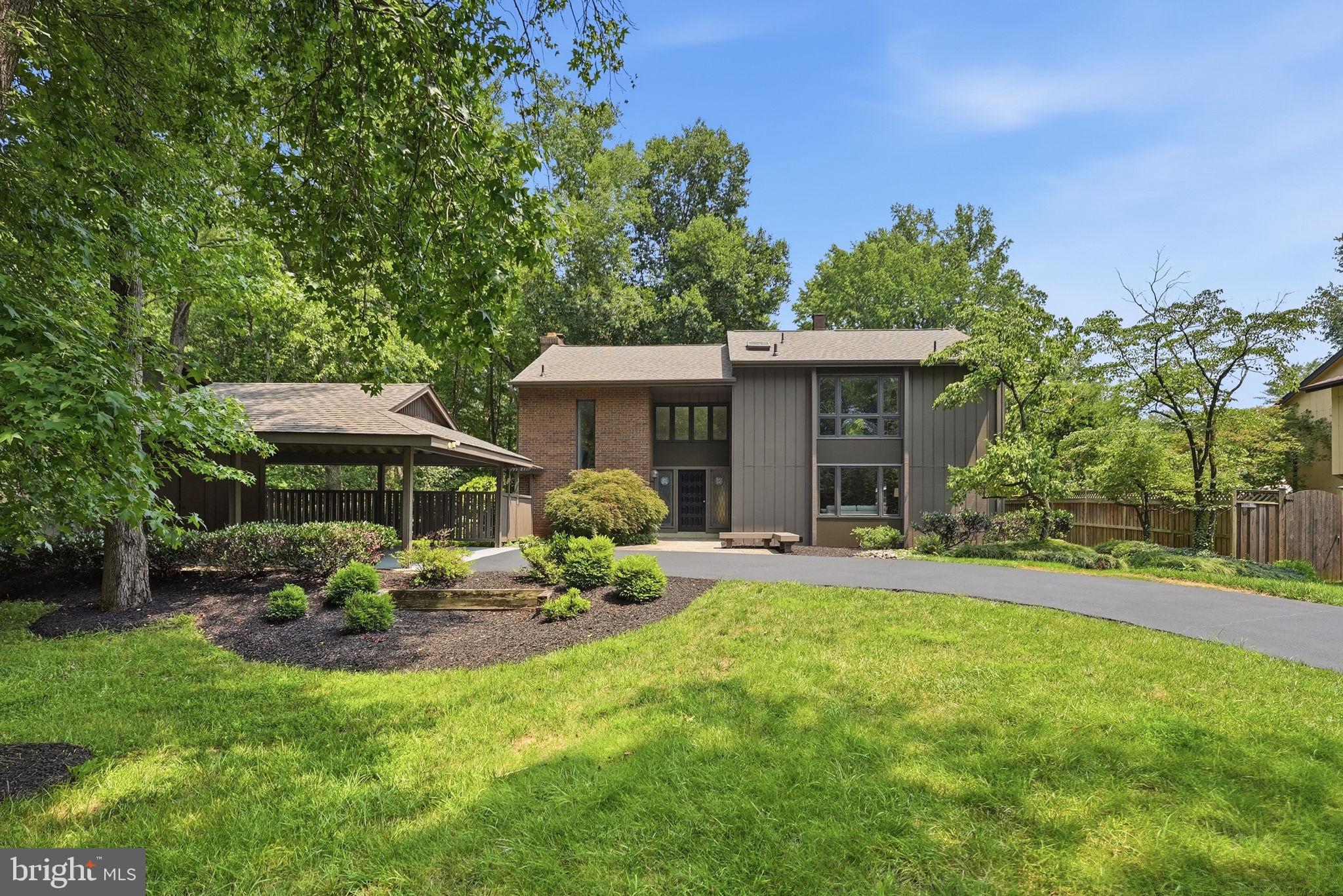MANTUA WOODS - Residential