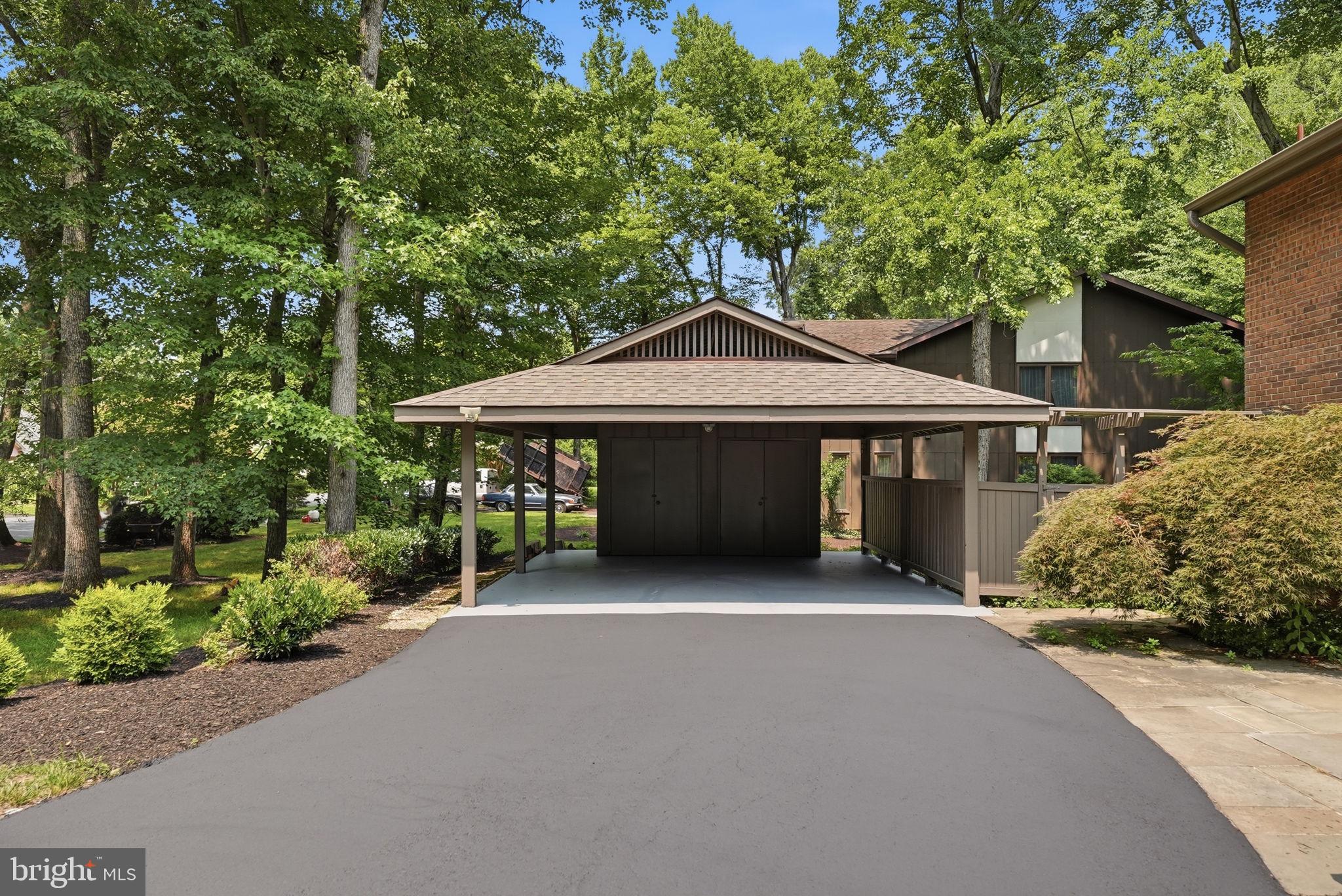 MANTUA WOODS - Residential