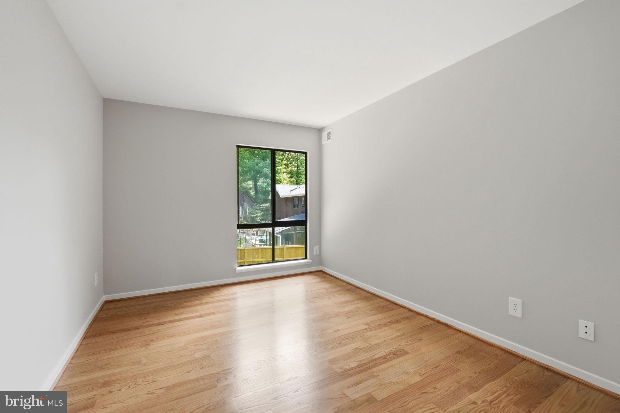 MANTUA WOODS - Residential