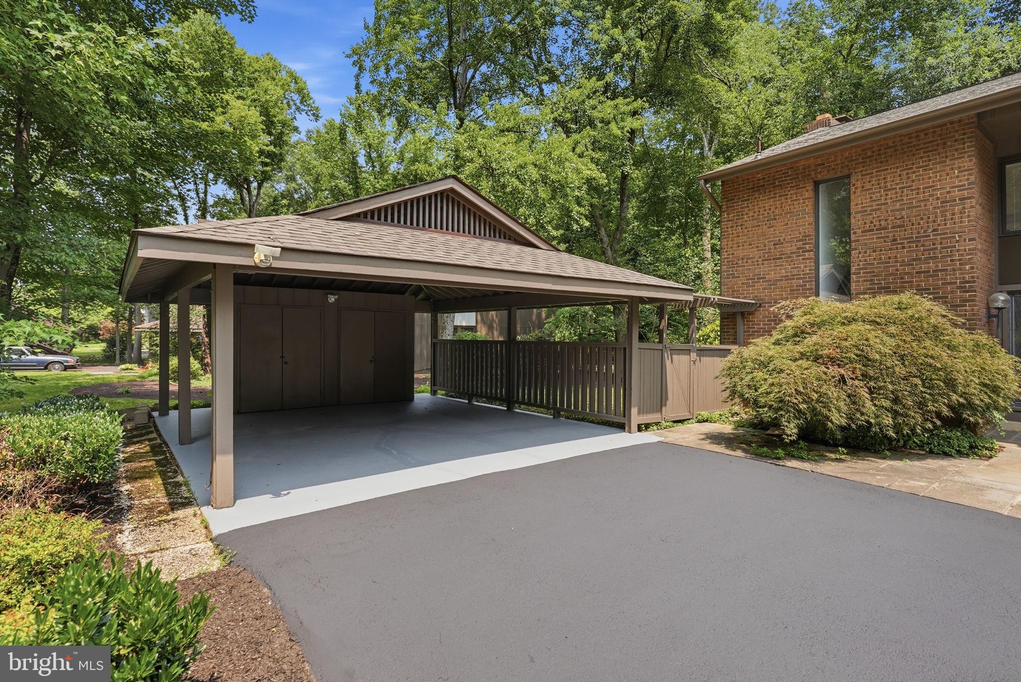 MANTUA WOODS - Residential