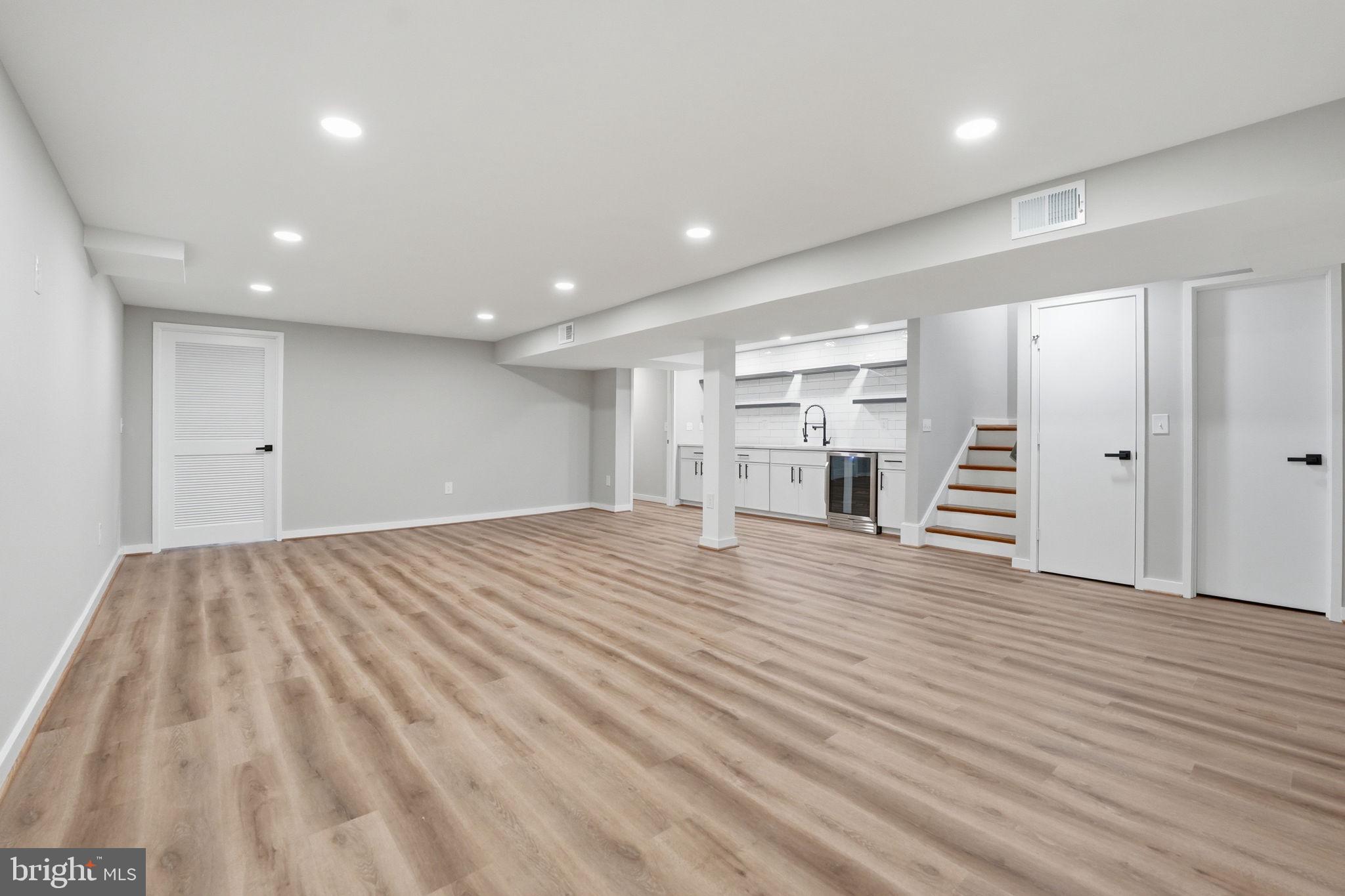 MANTUA WOODS - Residential