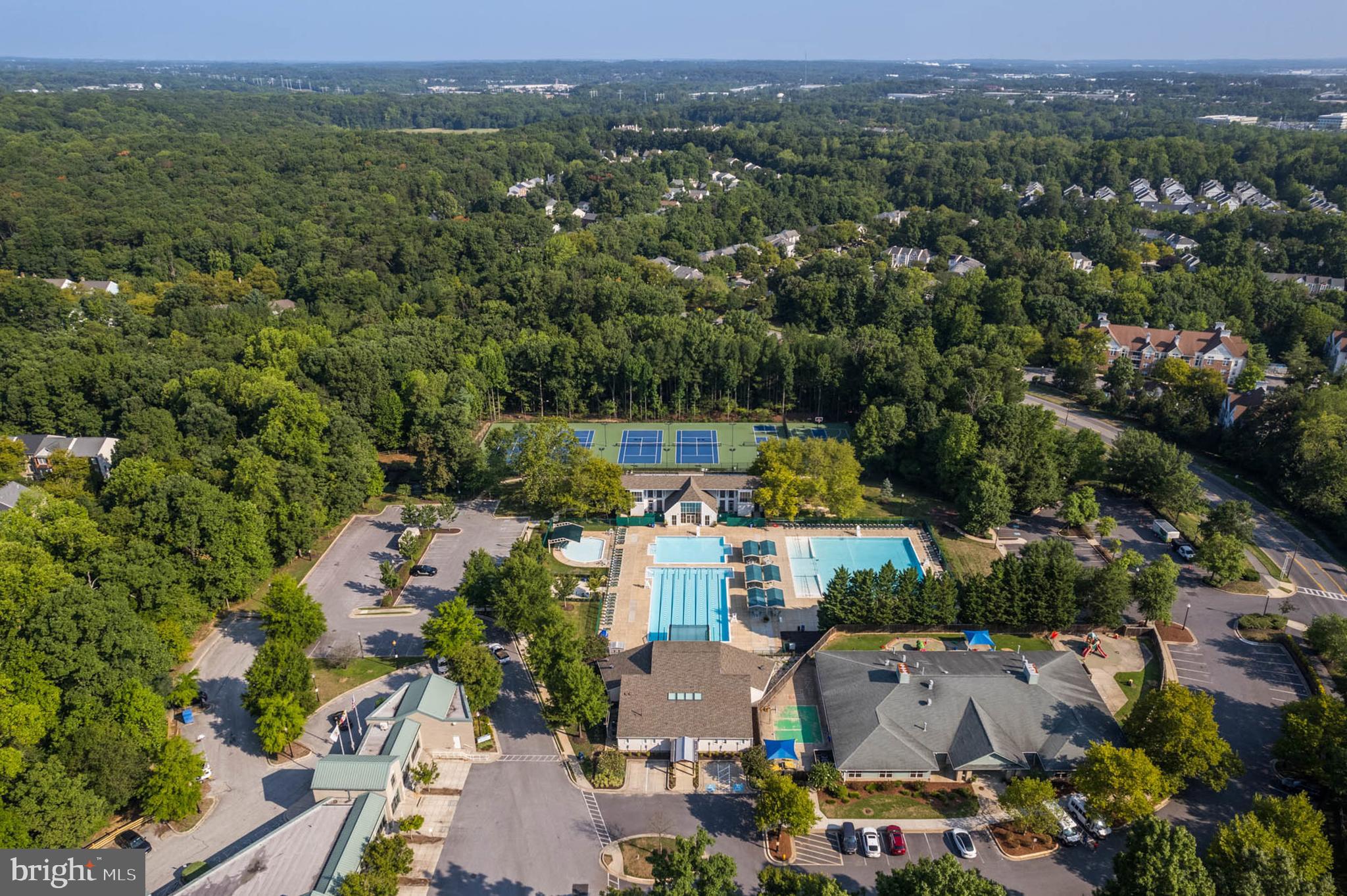 RUSSETT - Residential