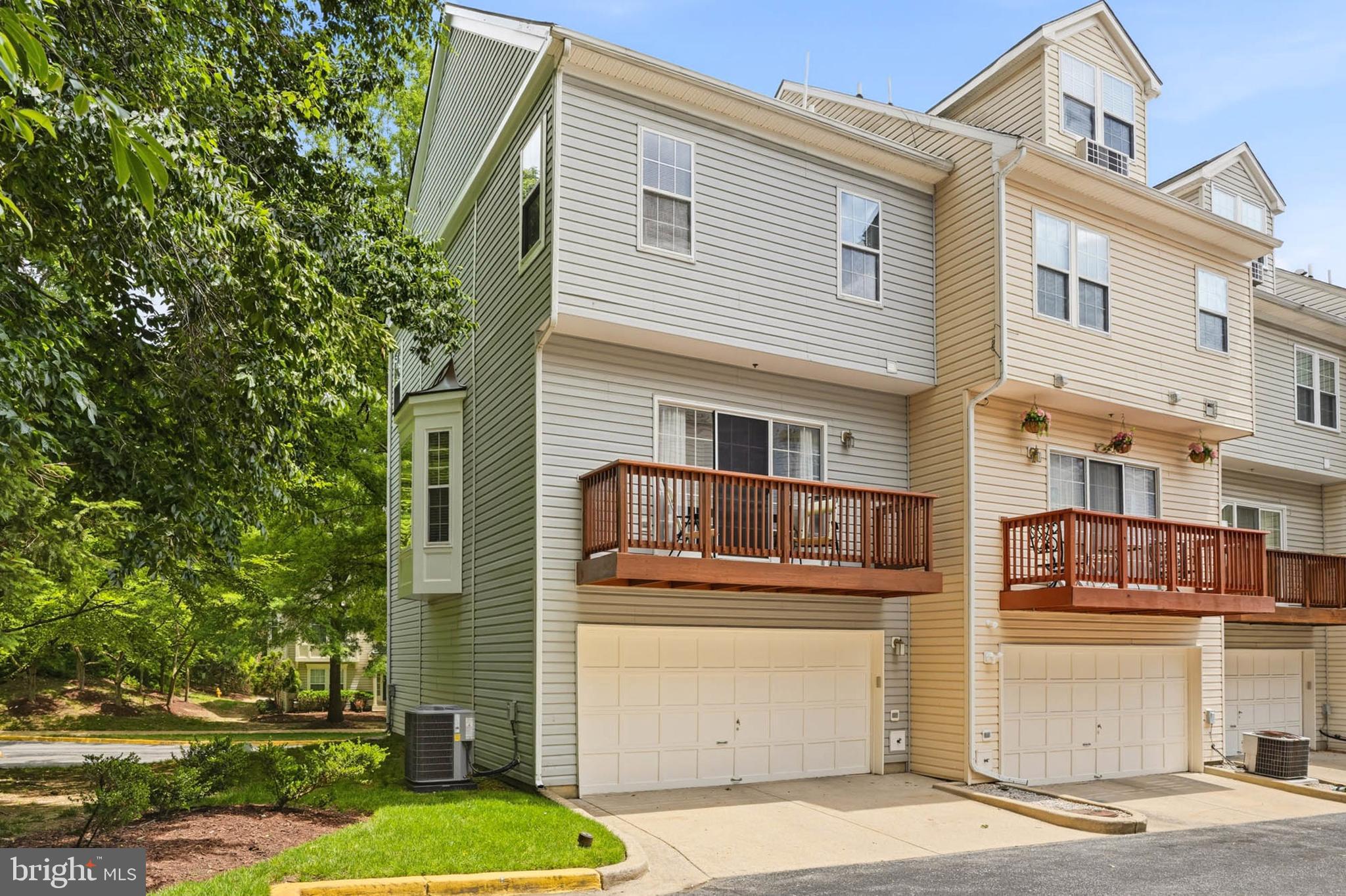RUSSETT - Residential