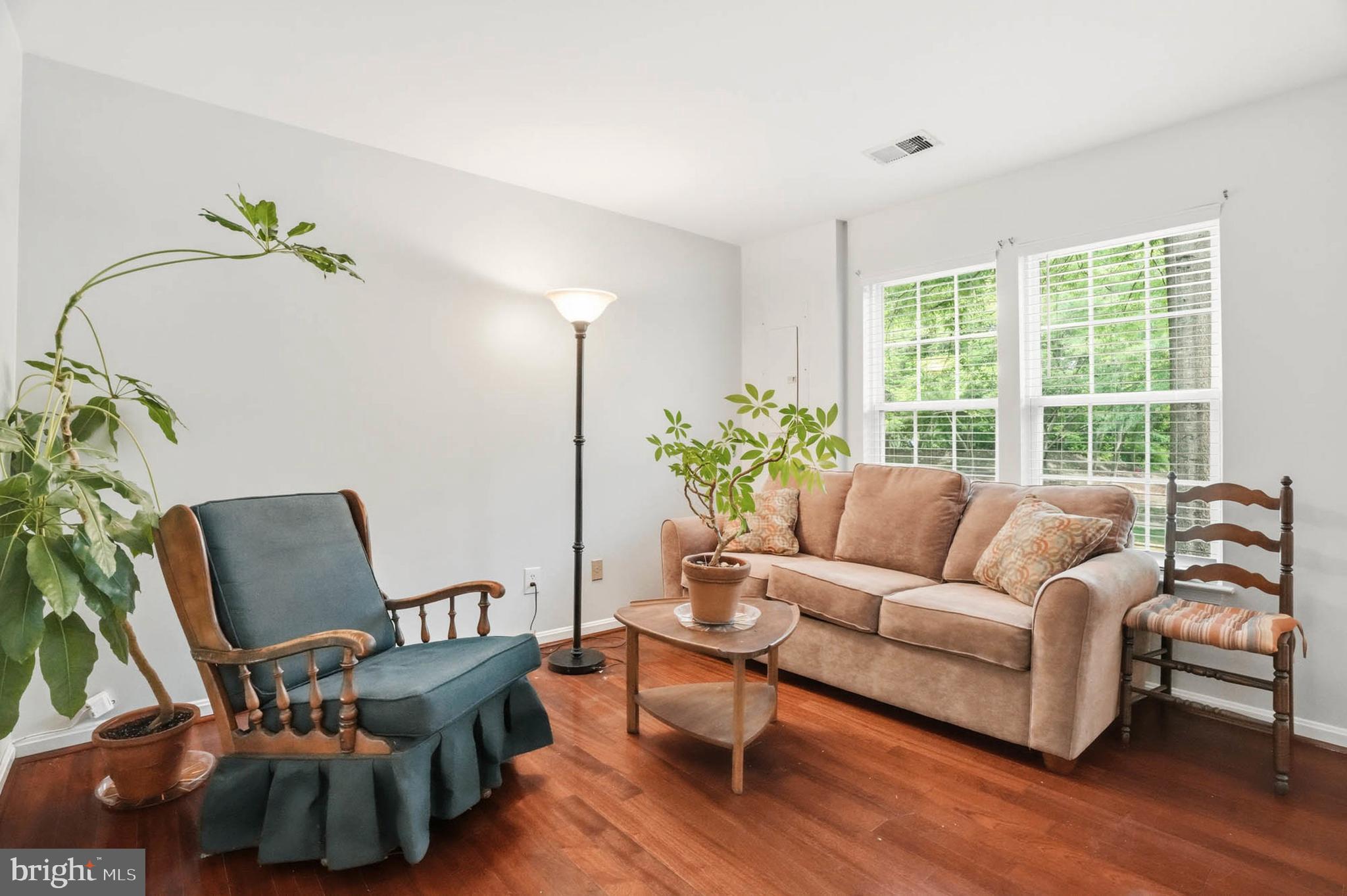 RUSSETT - Residential