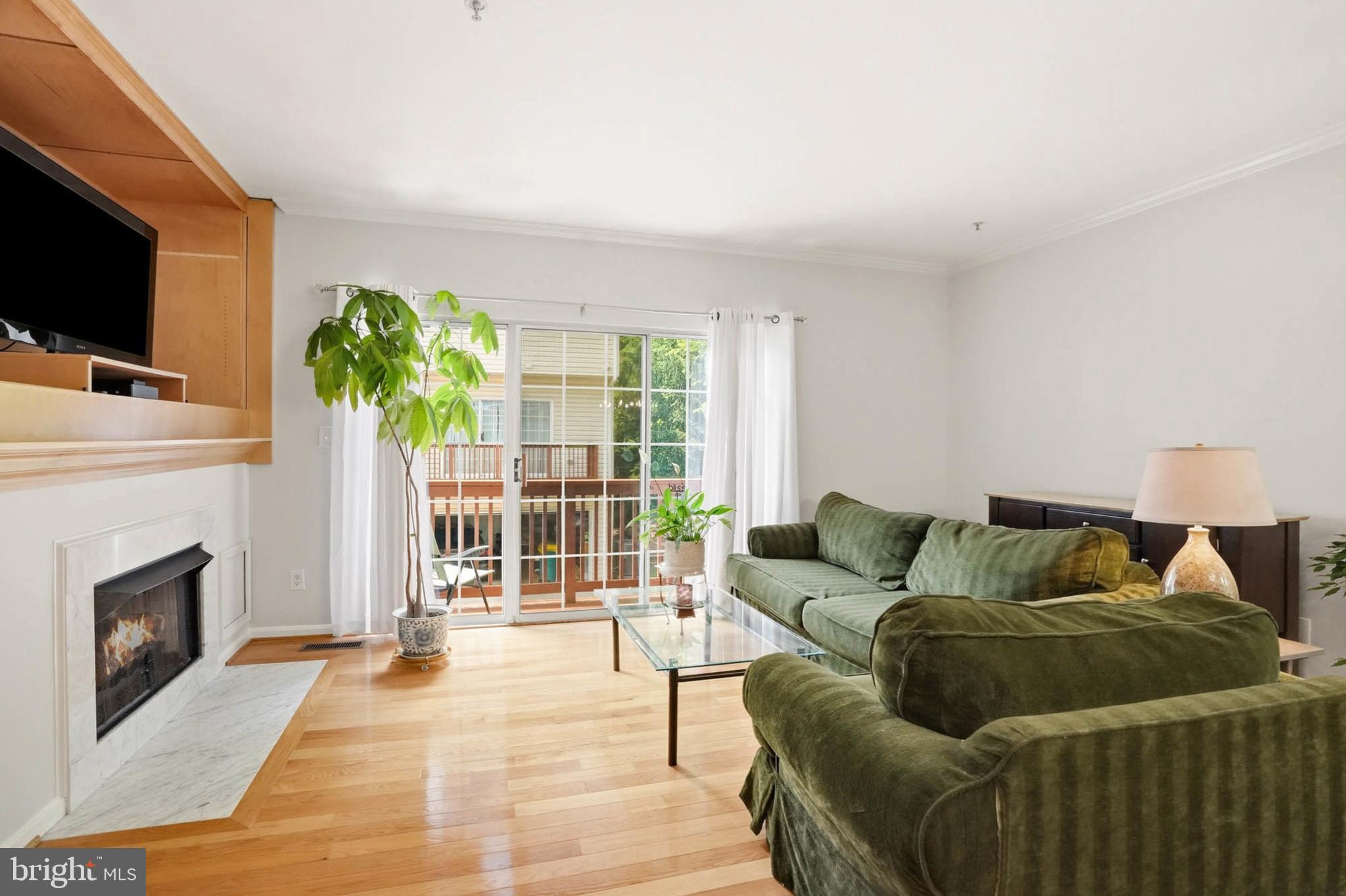 RUSSETT - Residential