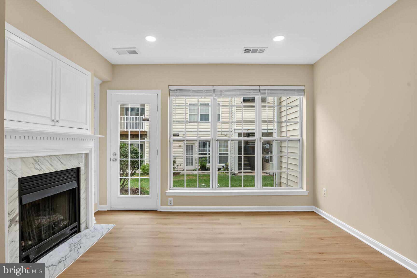 MANORS AT MCNAIR FARMS - Residential