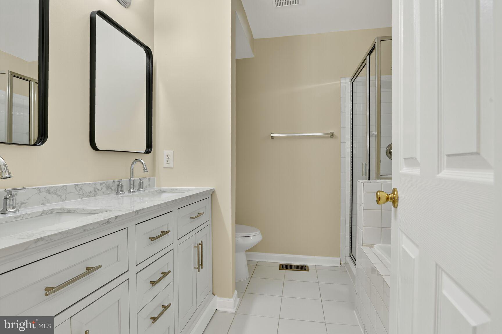 MANORS AT MCNAIR FARMS - Residential