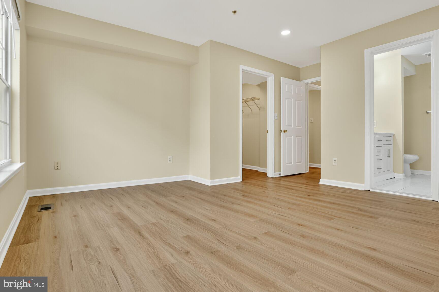 MANORS AT MCNAIR FARMS - Residential