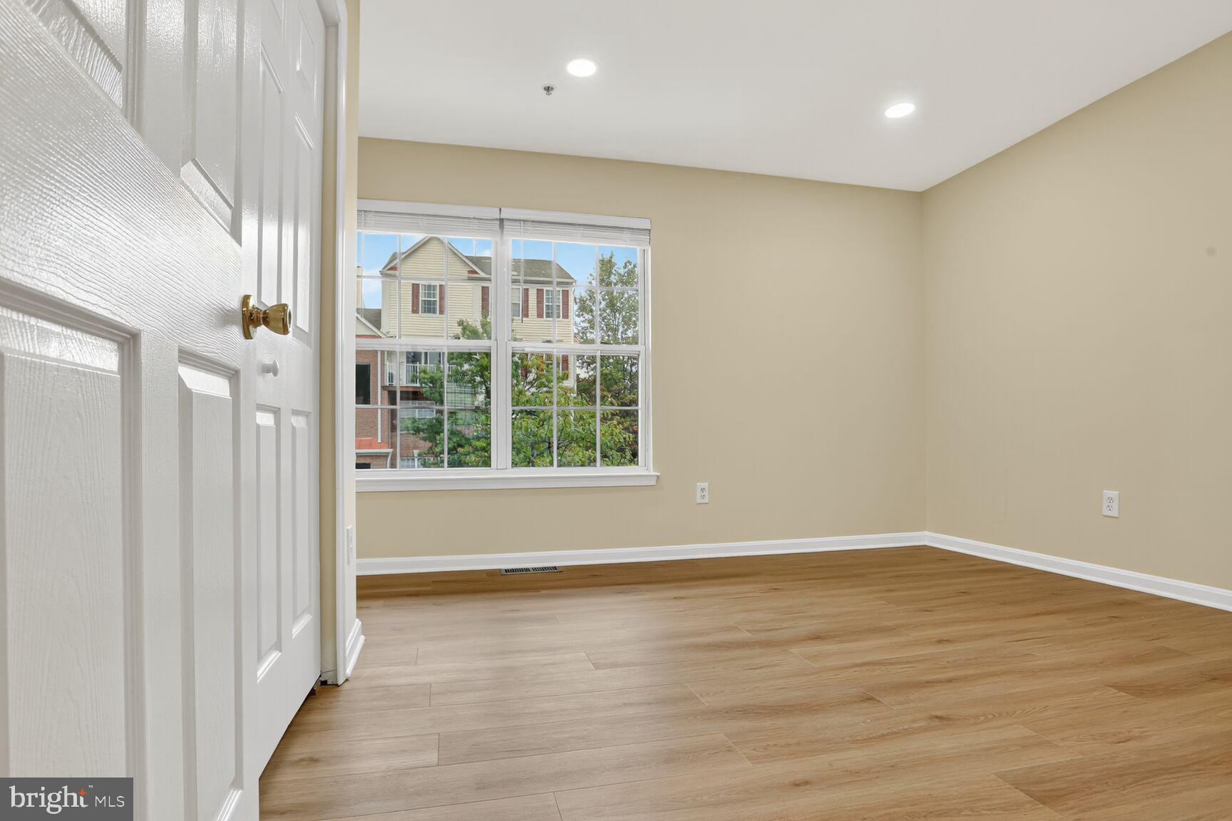 MANORS AT MCNAIR FARMS - Residential