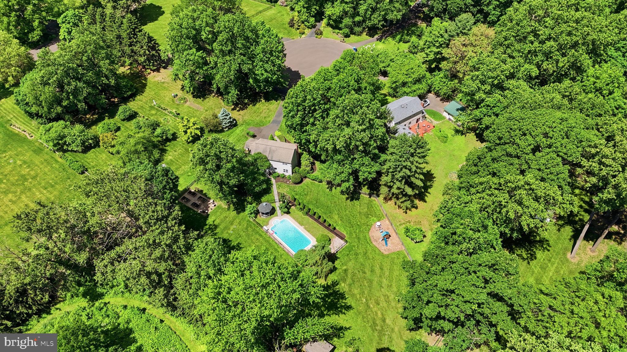 WOODFIELD - Residential