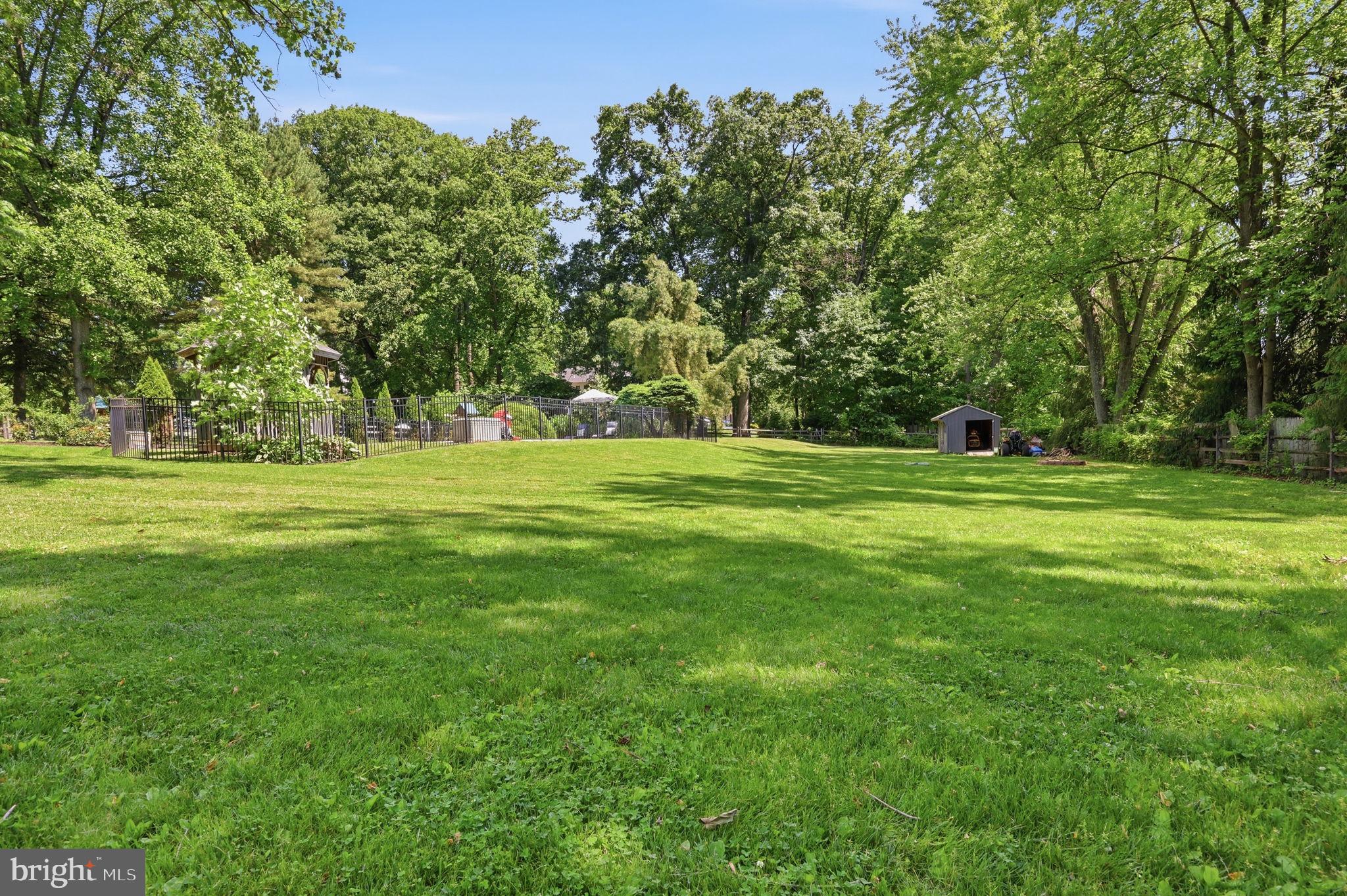 WOODFIELD - Residential