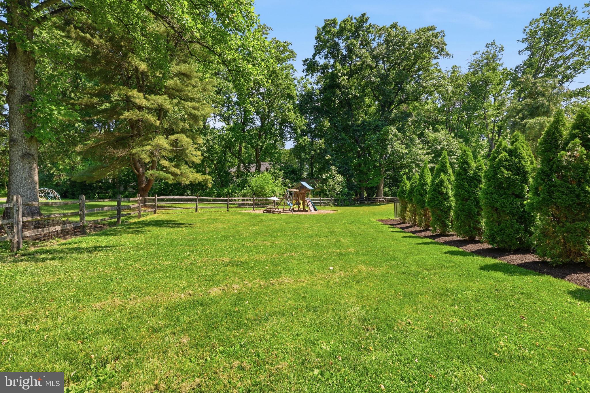 WOODFIELD - Residential