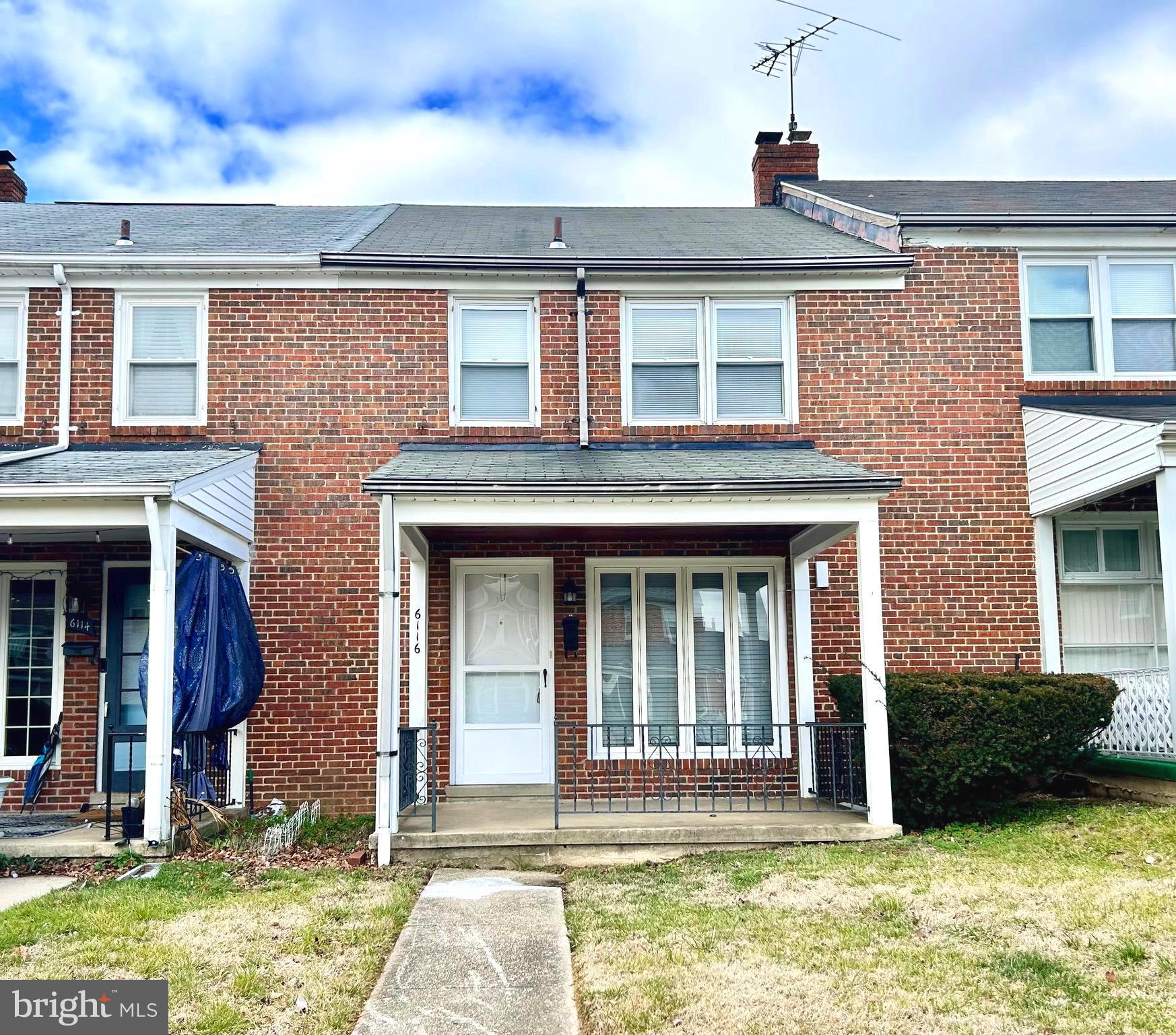 GLEN OAKS - Residential Lease
