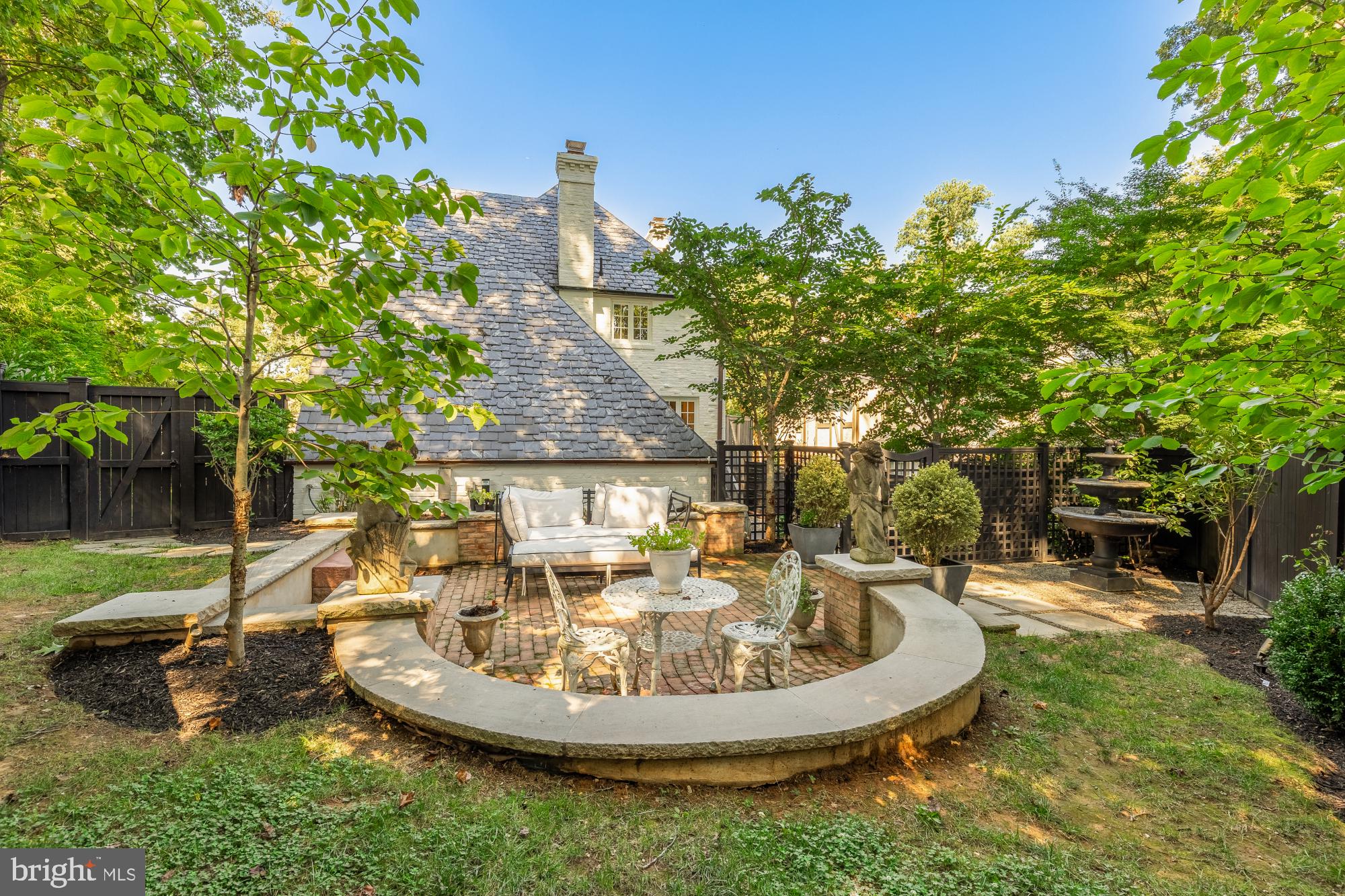 ROLLINGWOOD - Residential
