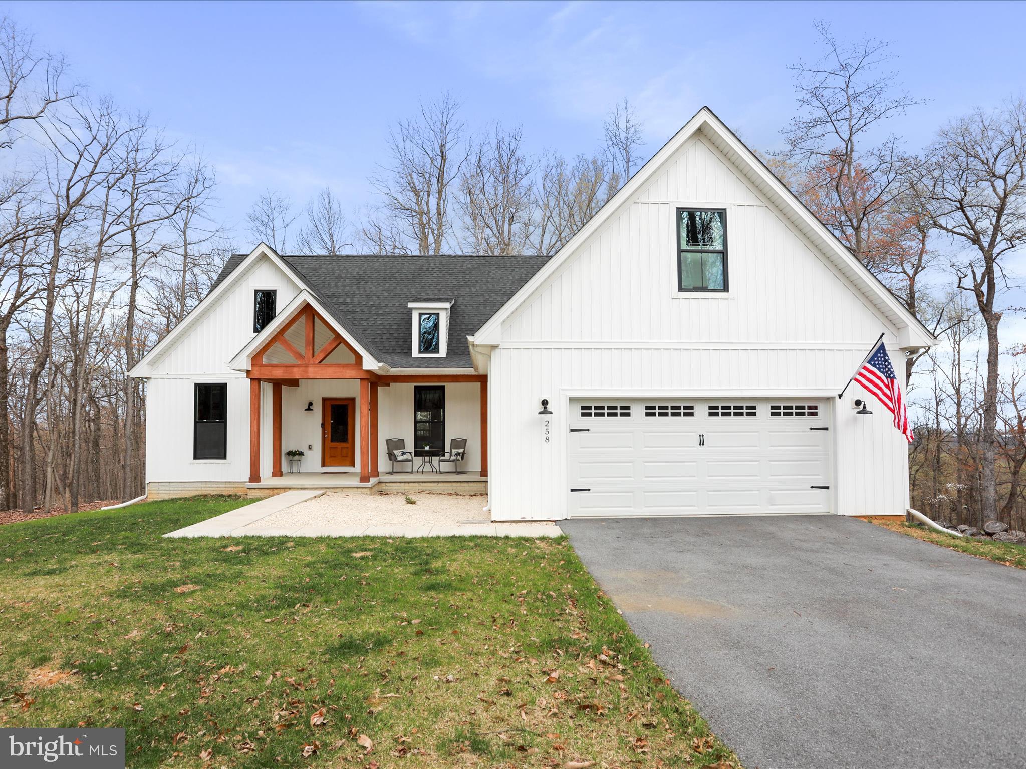LAKE FOREST ESTATES - Residential