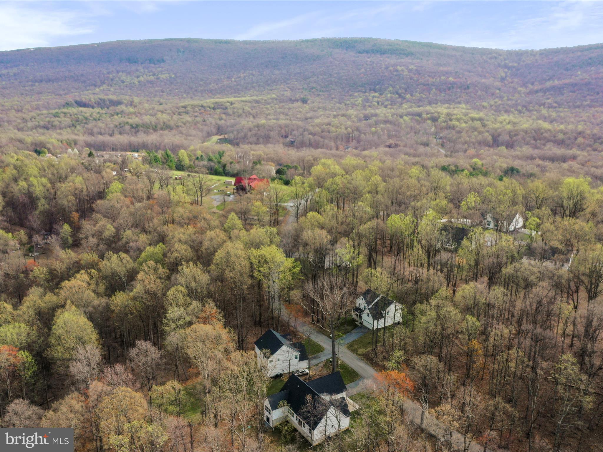 LAKE FOREST ESTATES - Residential