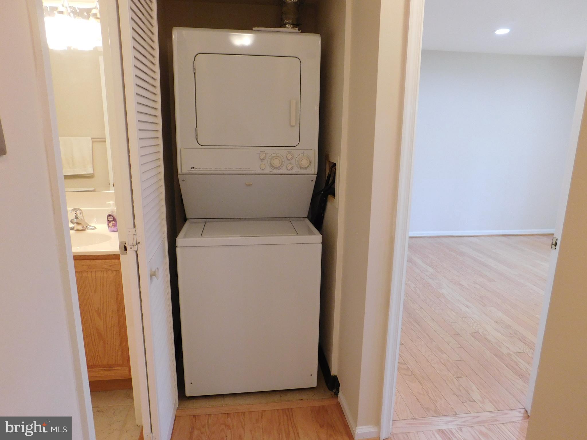 BURKE COVE - Residential Lease