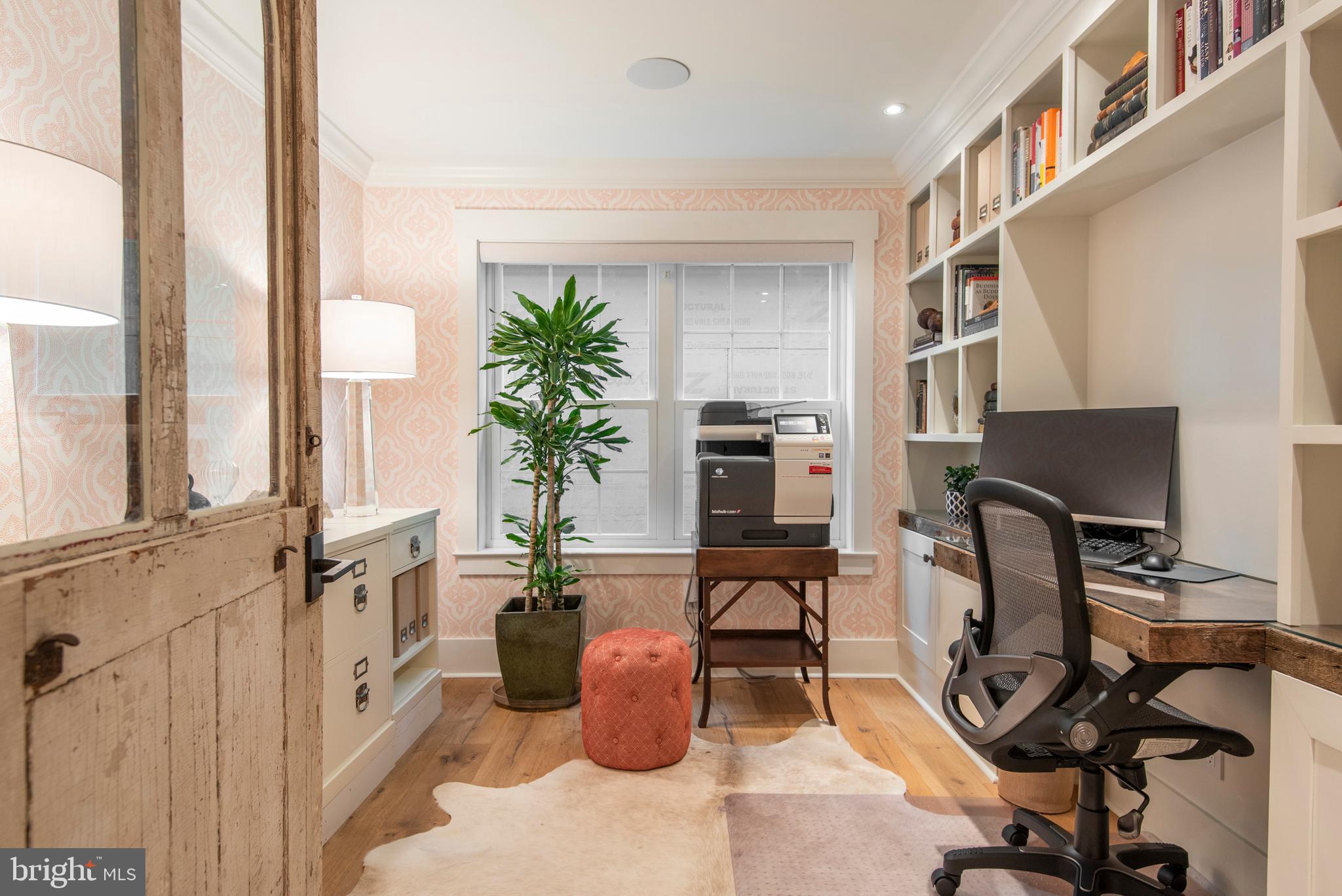 ROXBOROUGH - Residential