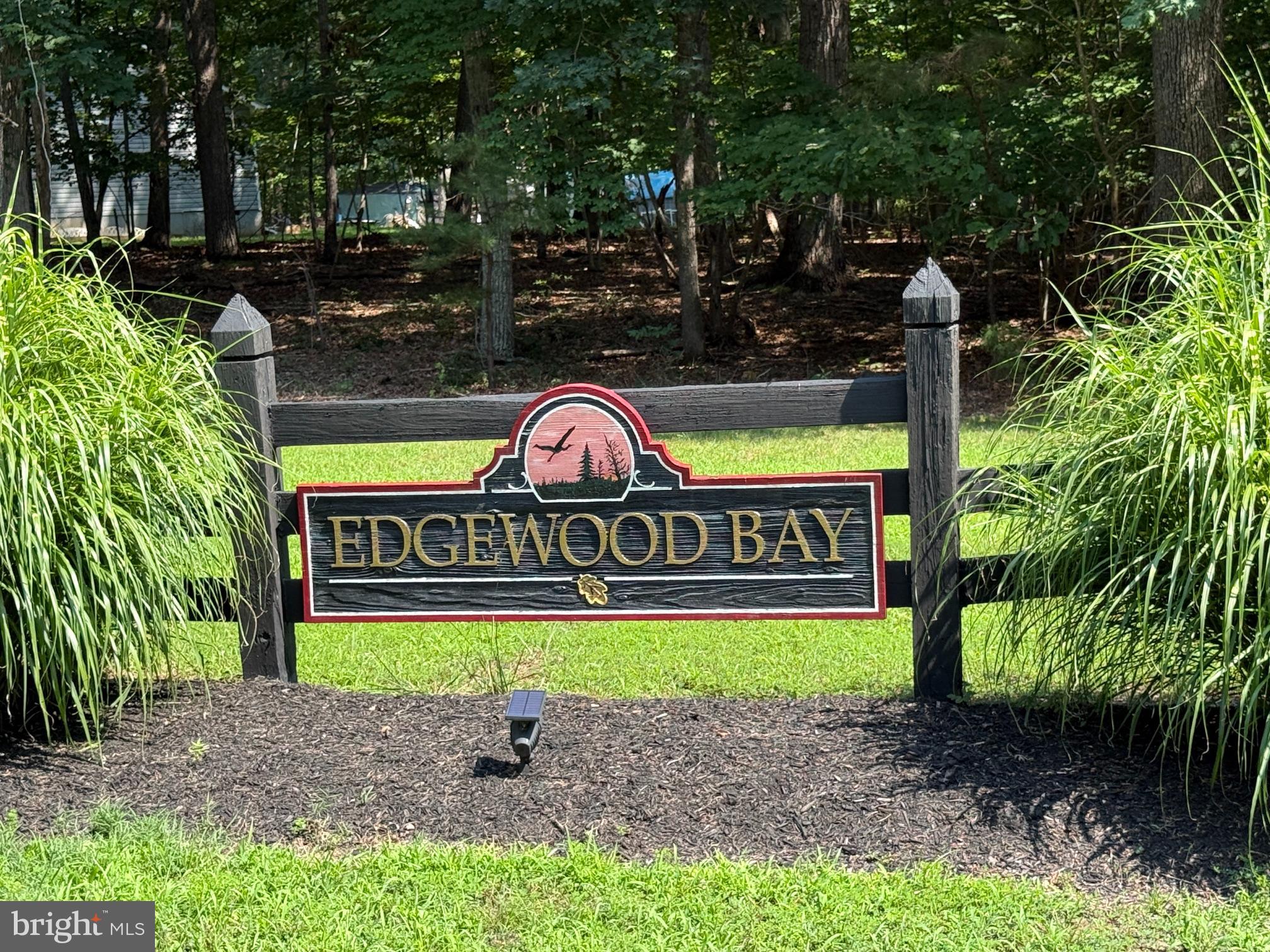 EDGEWOOD BAY - Land