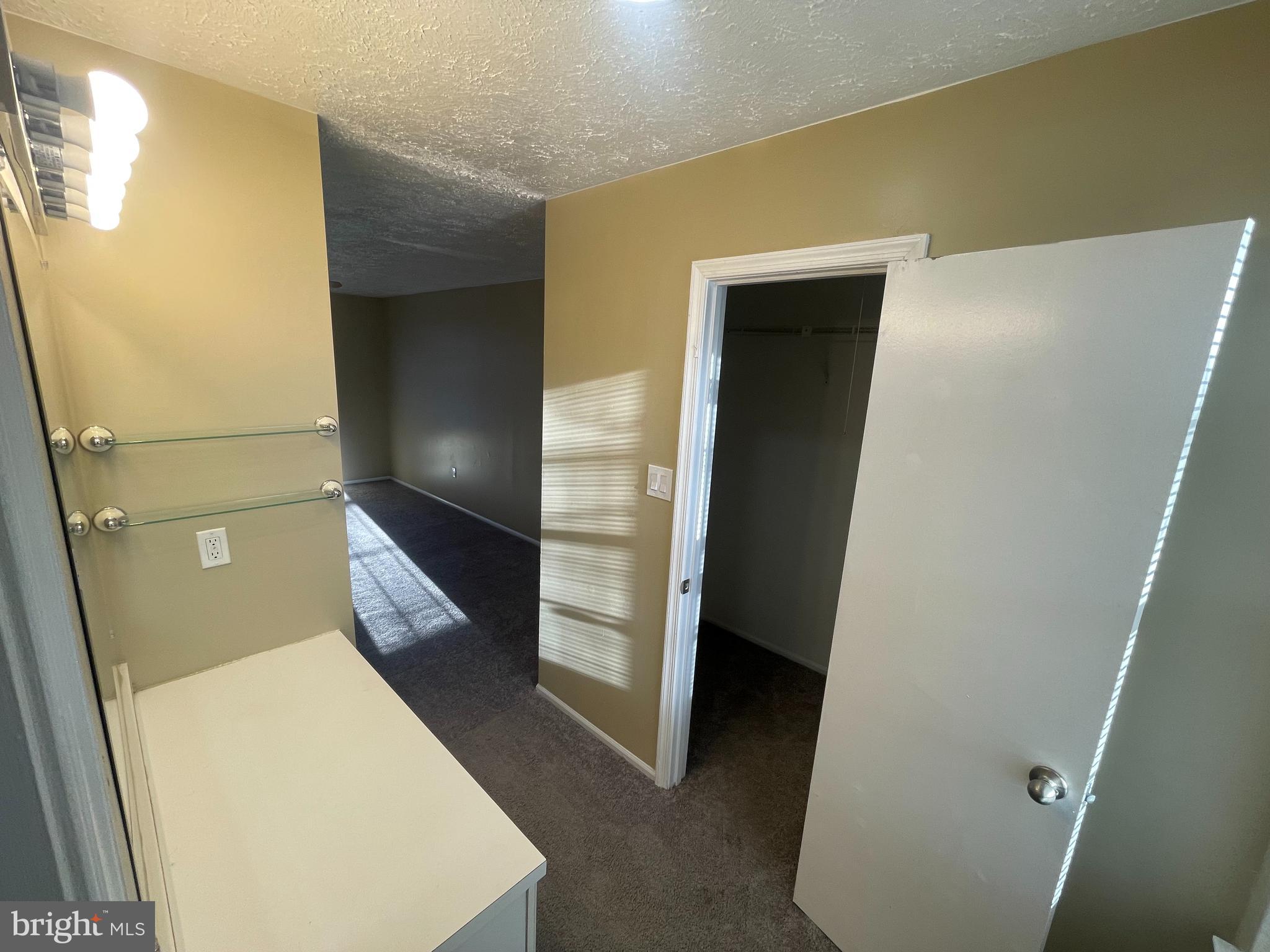 LANCASTER - Residential