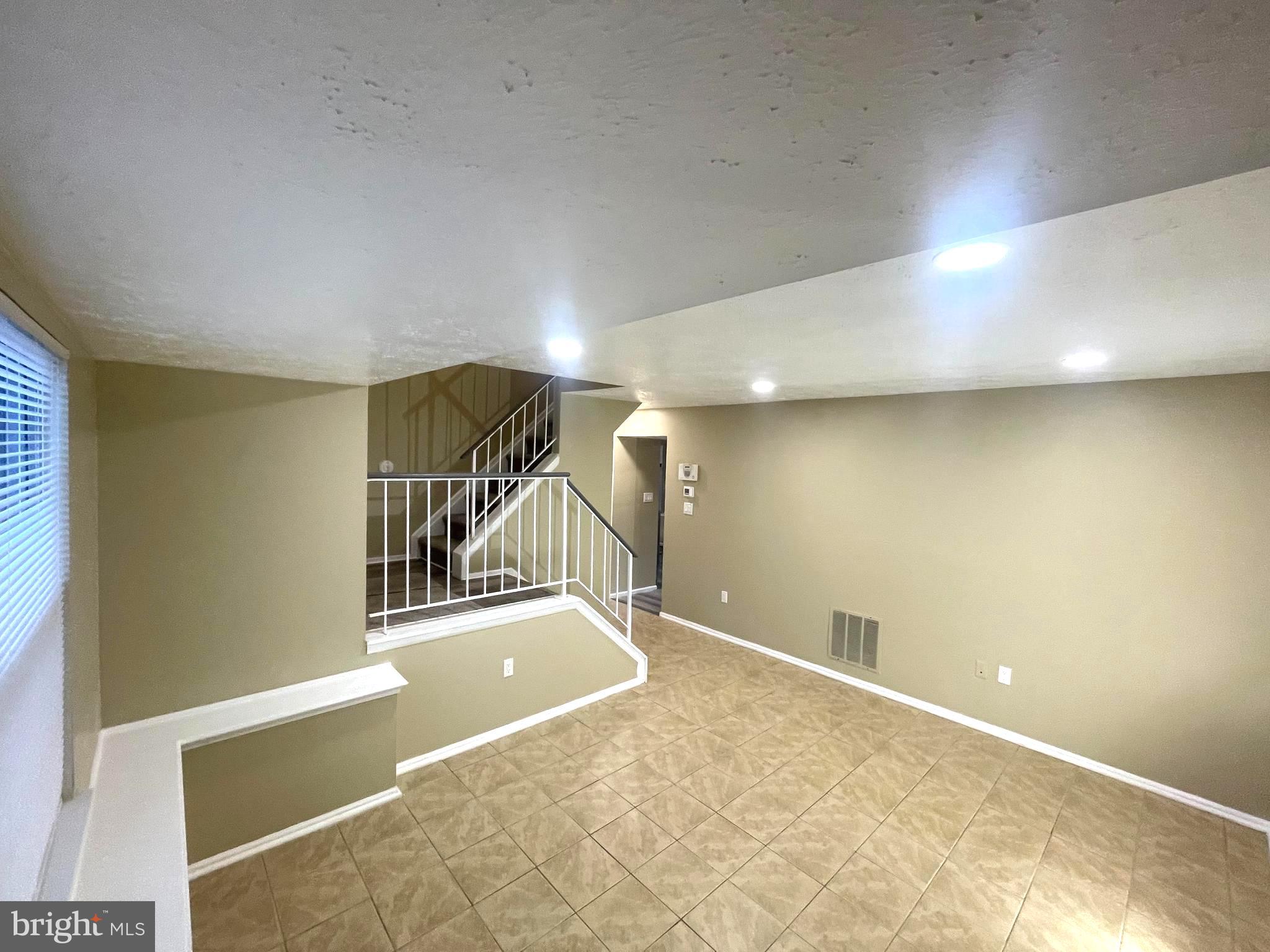 LANCASTER - Residential
