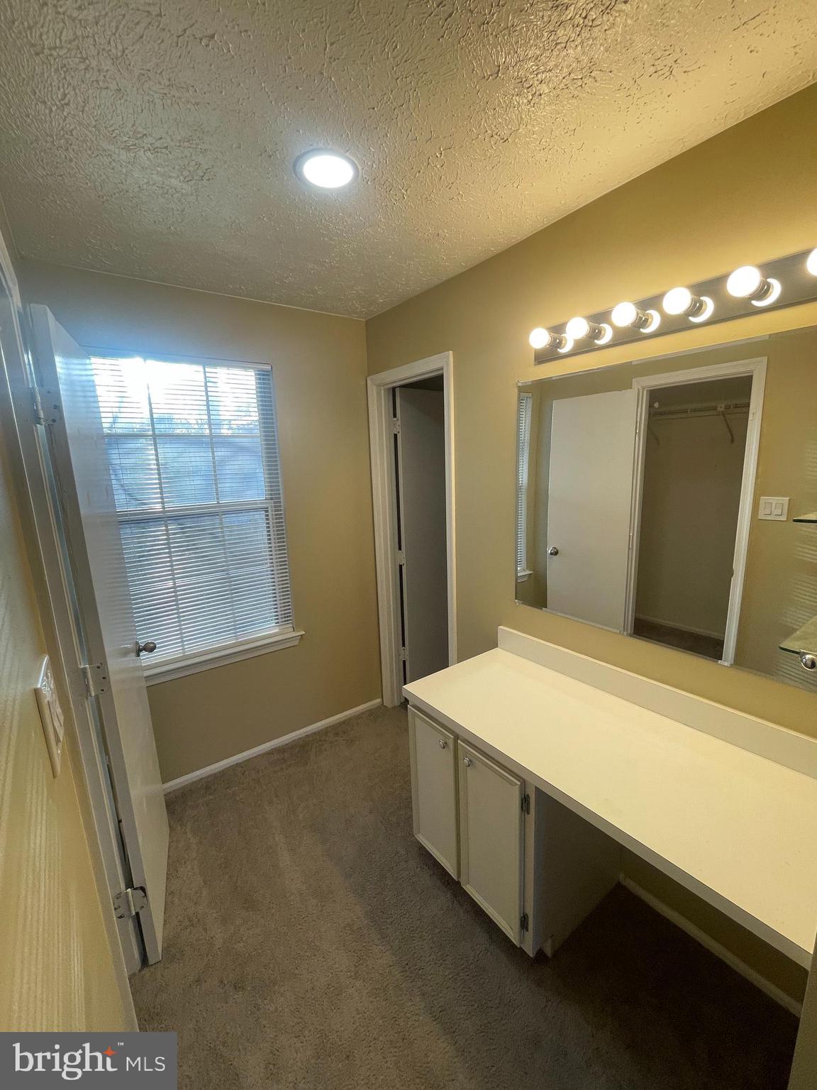 LANCASTER - Residential
