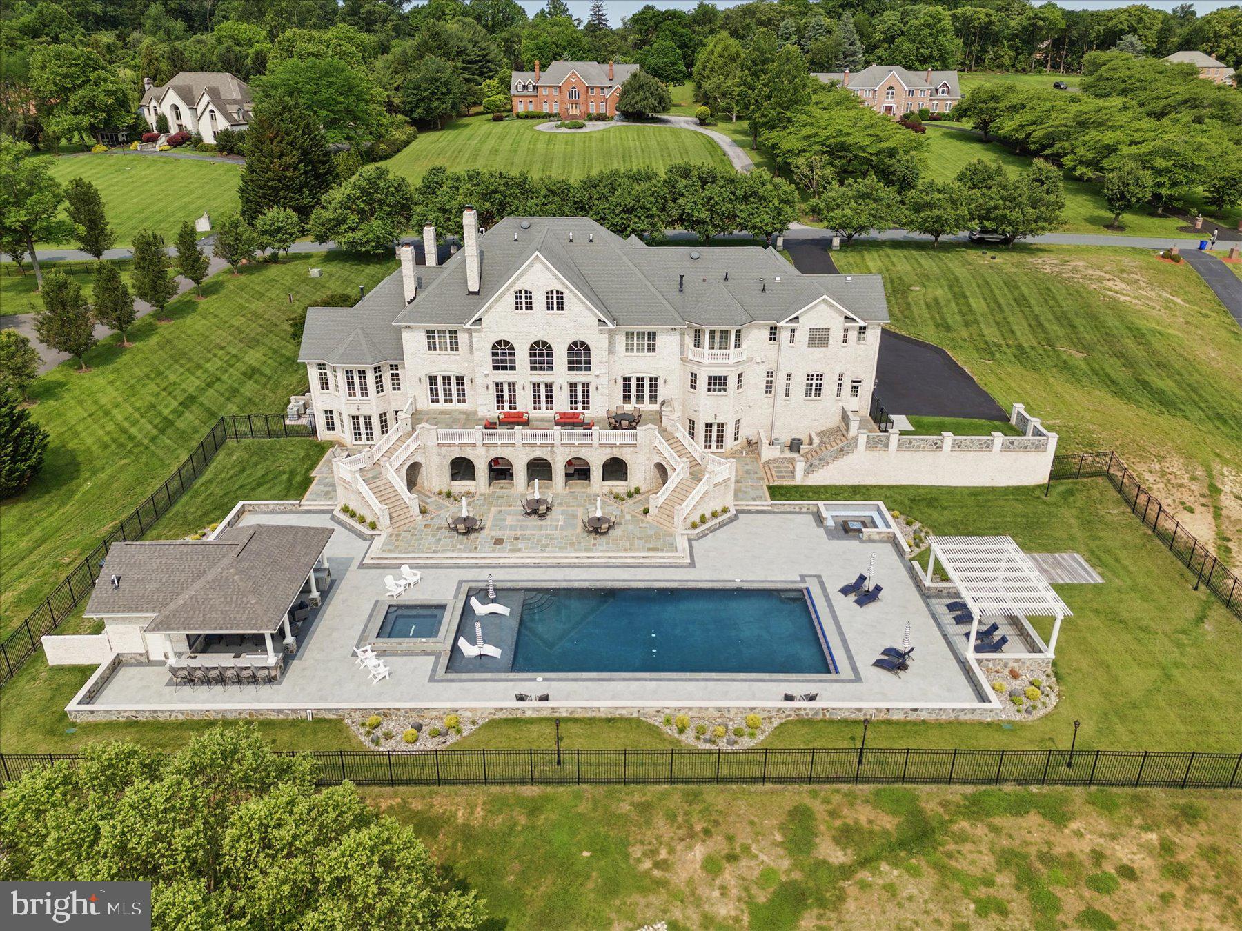 CLARKSVILLE HUNT - Residential