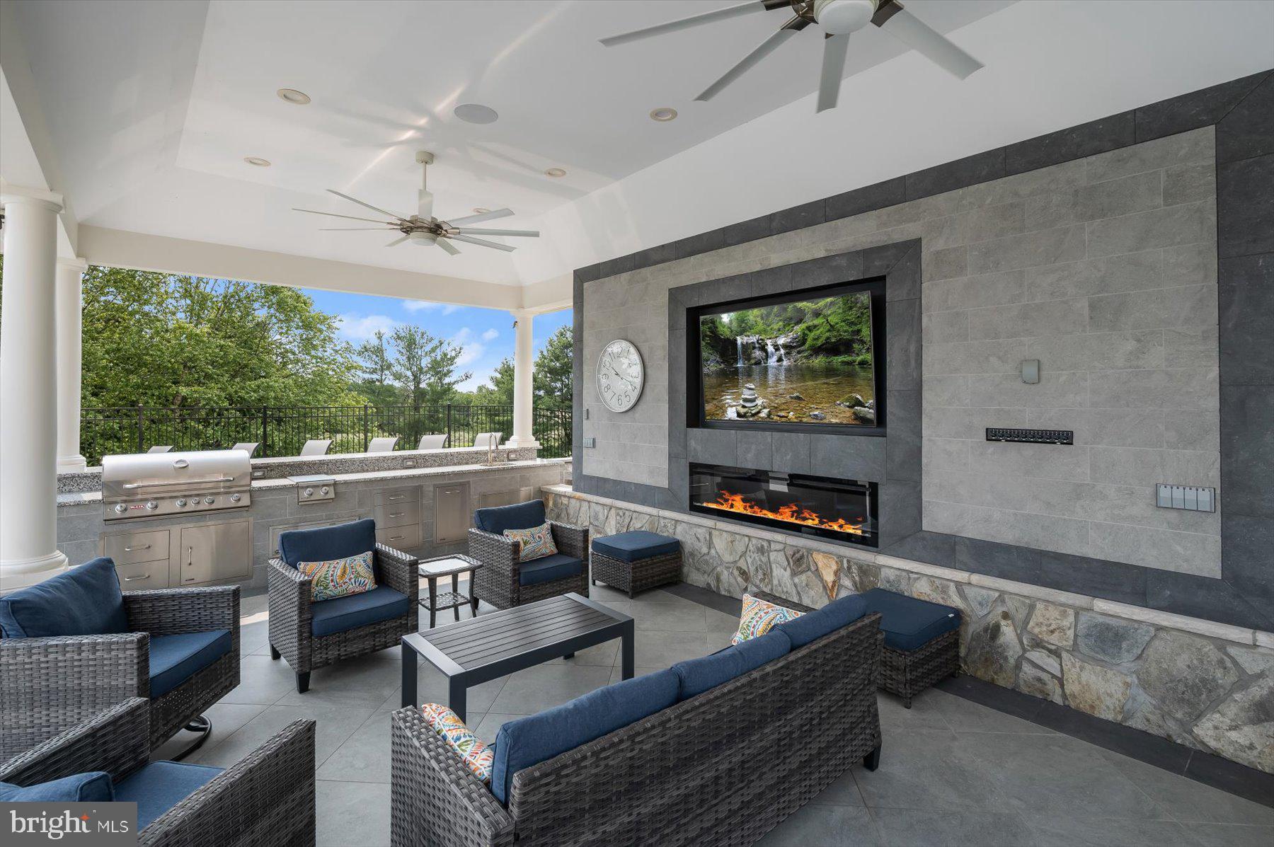 CLARKSVILLE HUNT - Residential