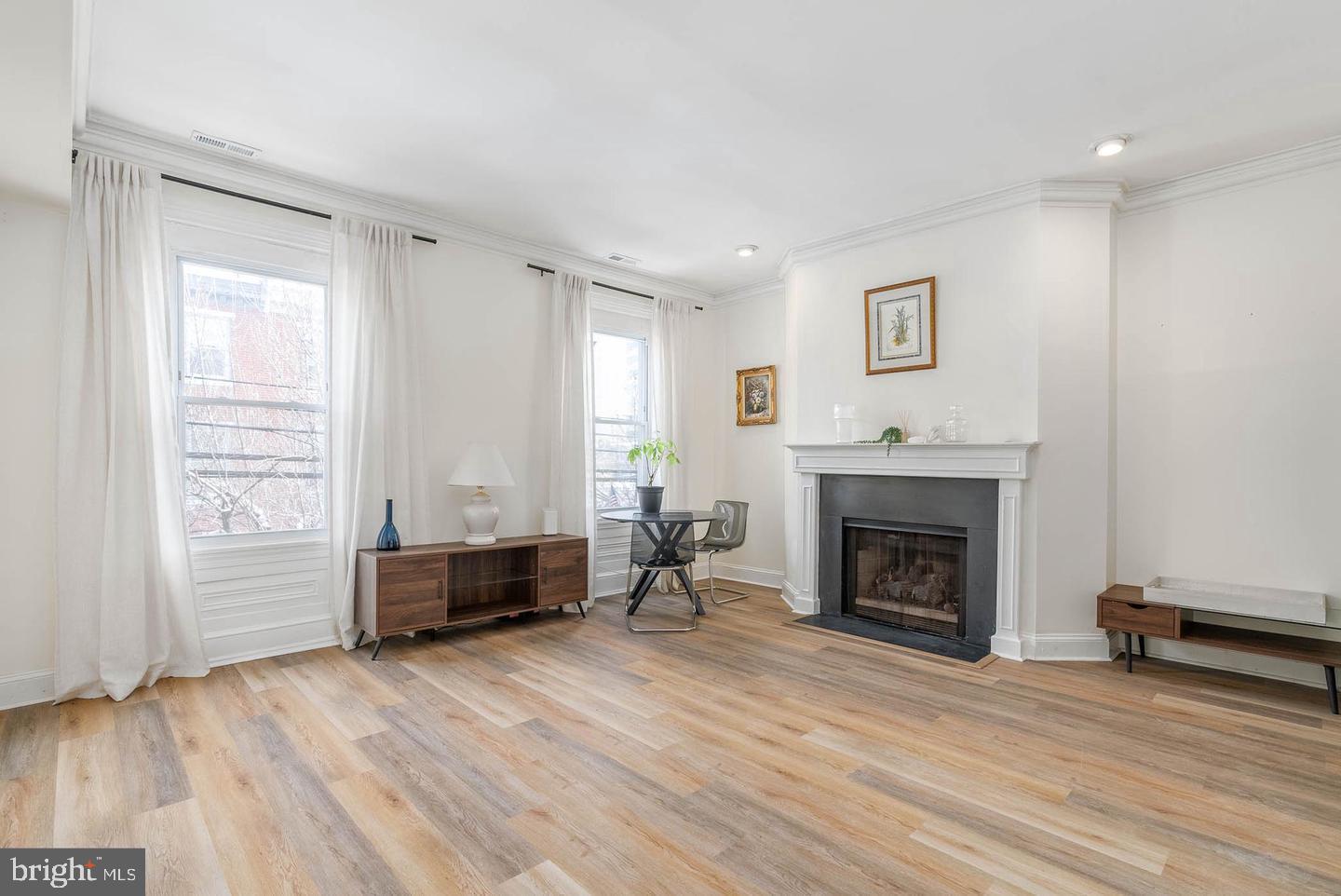 FAIRMOUNT - Residential Lease