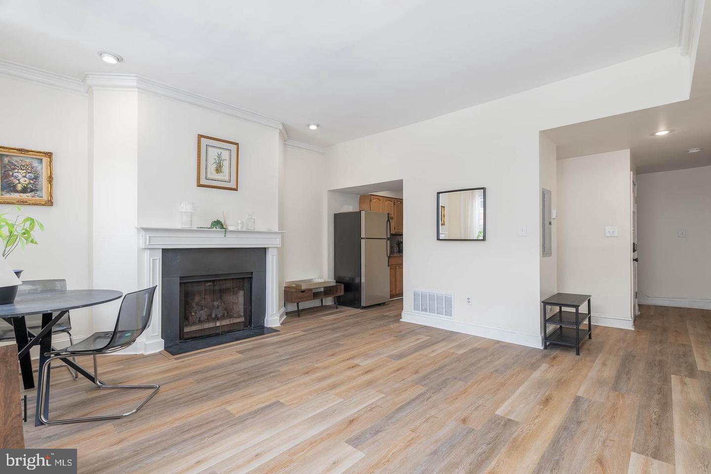 FAIRMOUNT - Residential Lease