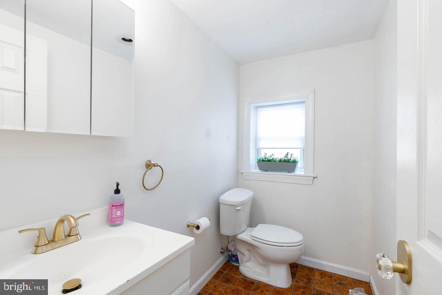 FAIRMOUNT - Residential Lease
