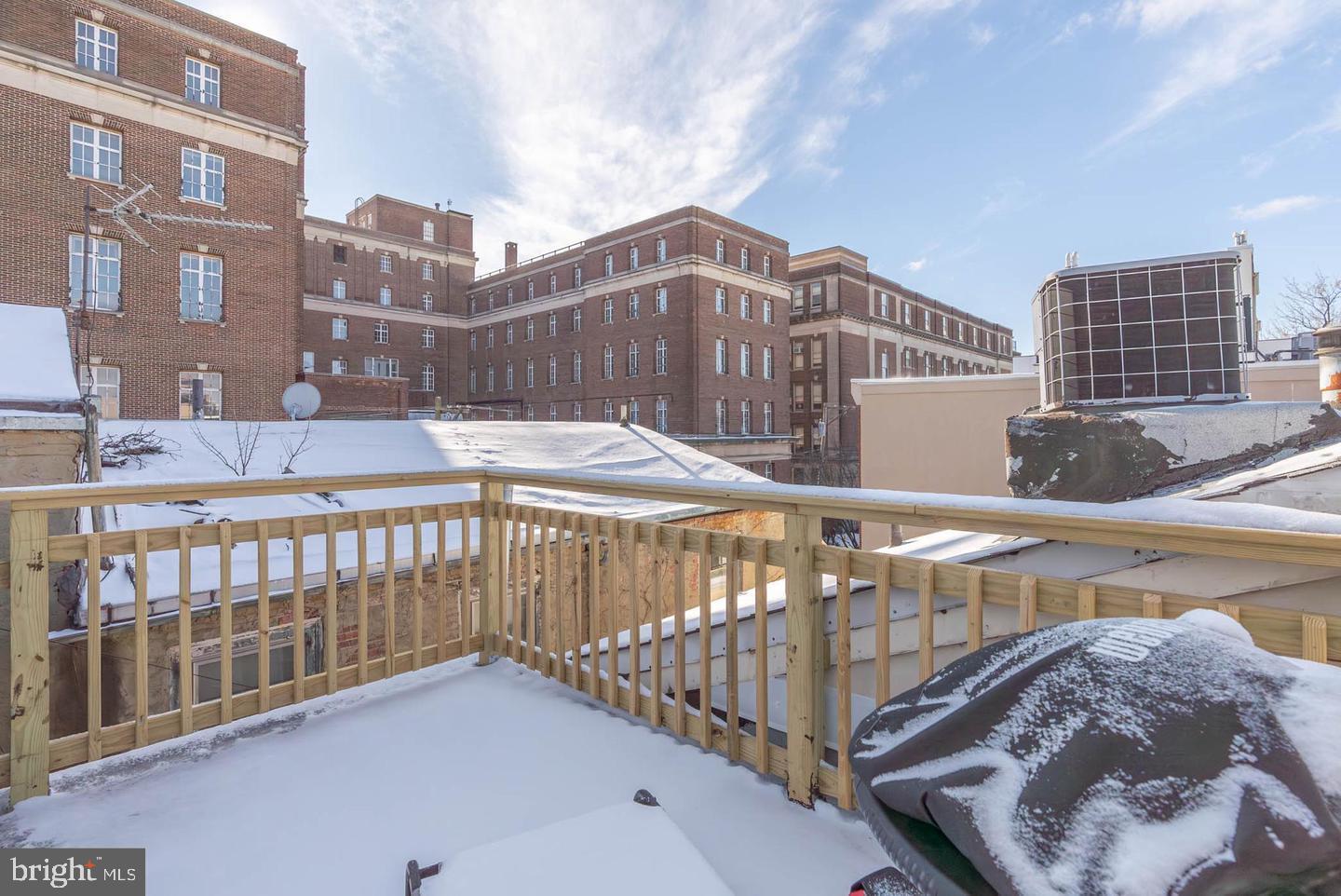 FAIRMOUNT - Residential Lease