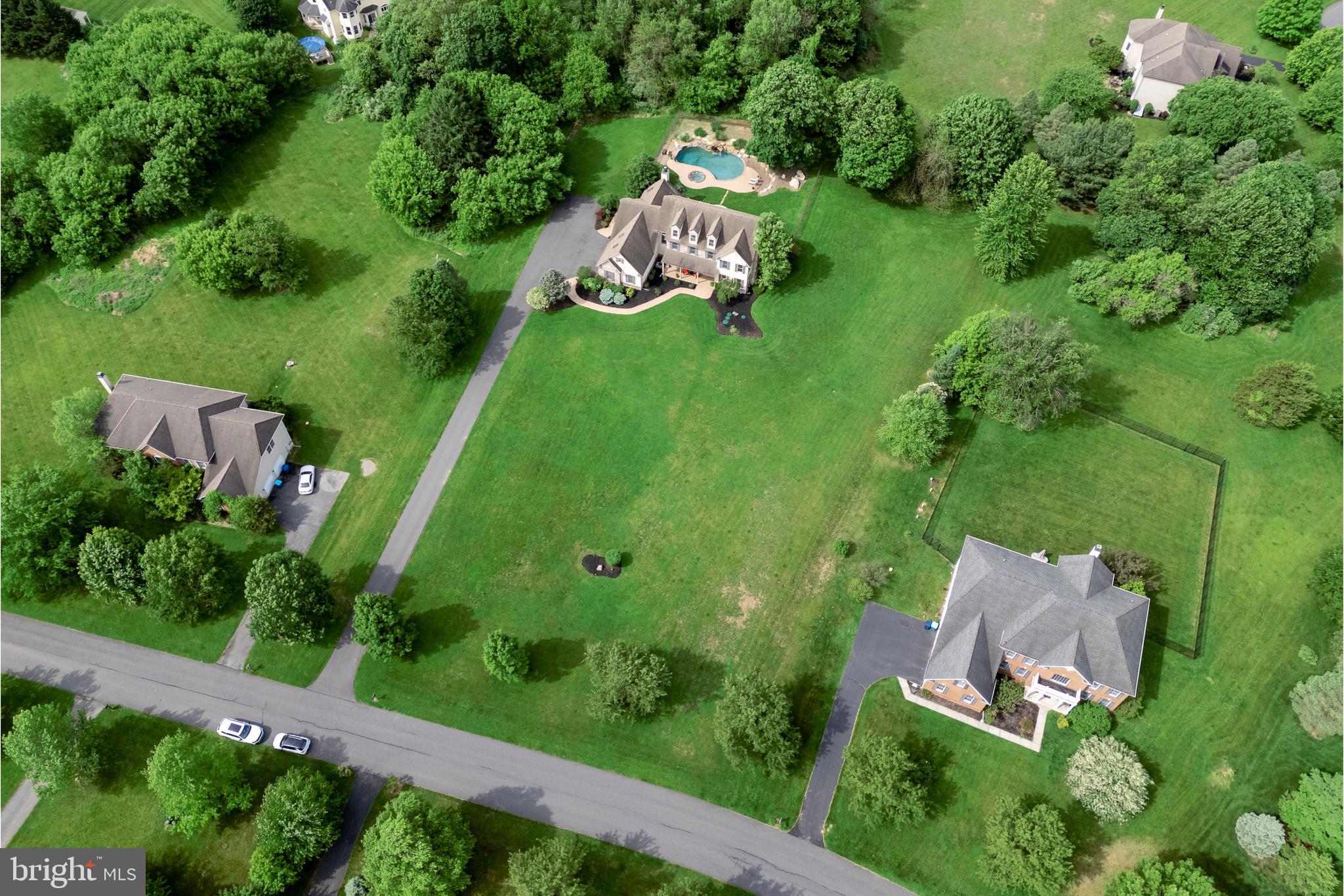 WOODSIDE ESTATES - Residential