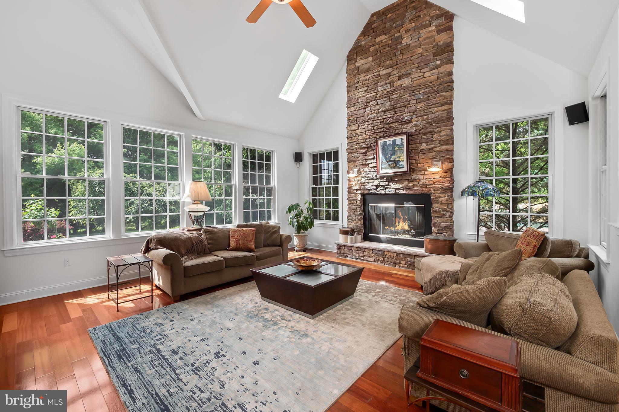 WOODSIDE ESTATES - Residential